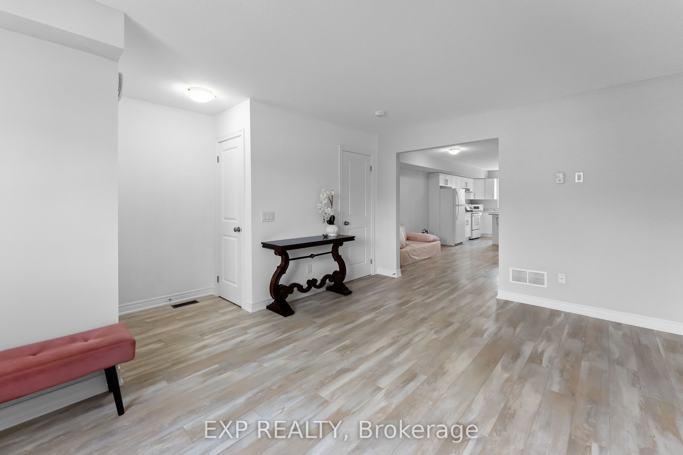 7768 Ascot Circle 86, Niagara Falls, ON L2H 3P9 photo 3