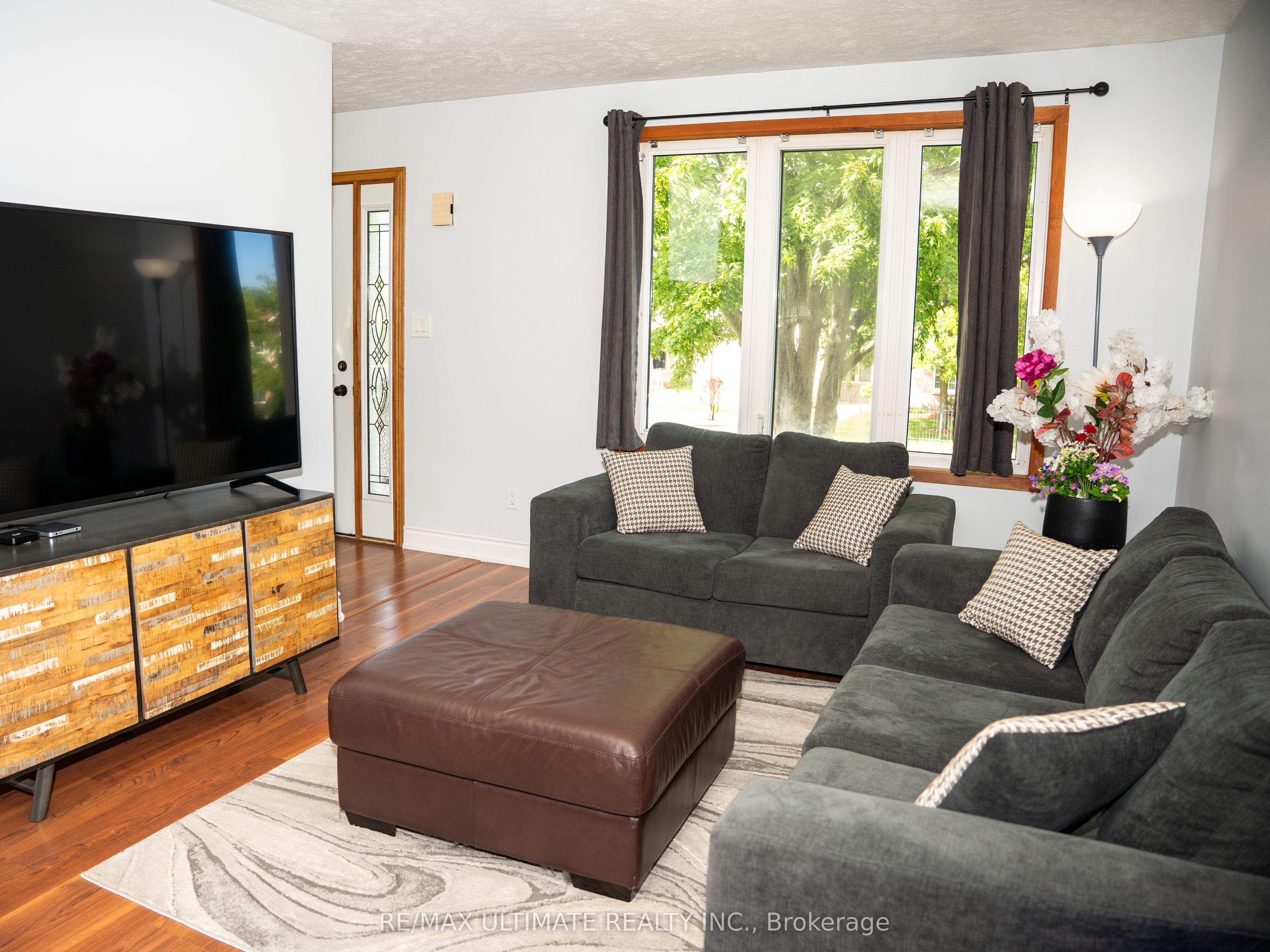 1139 15th Street E B, Owen Sound, ON N4K 5V7 photo 2