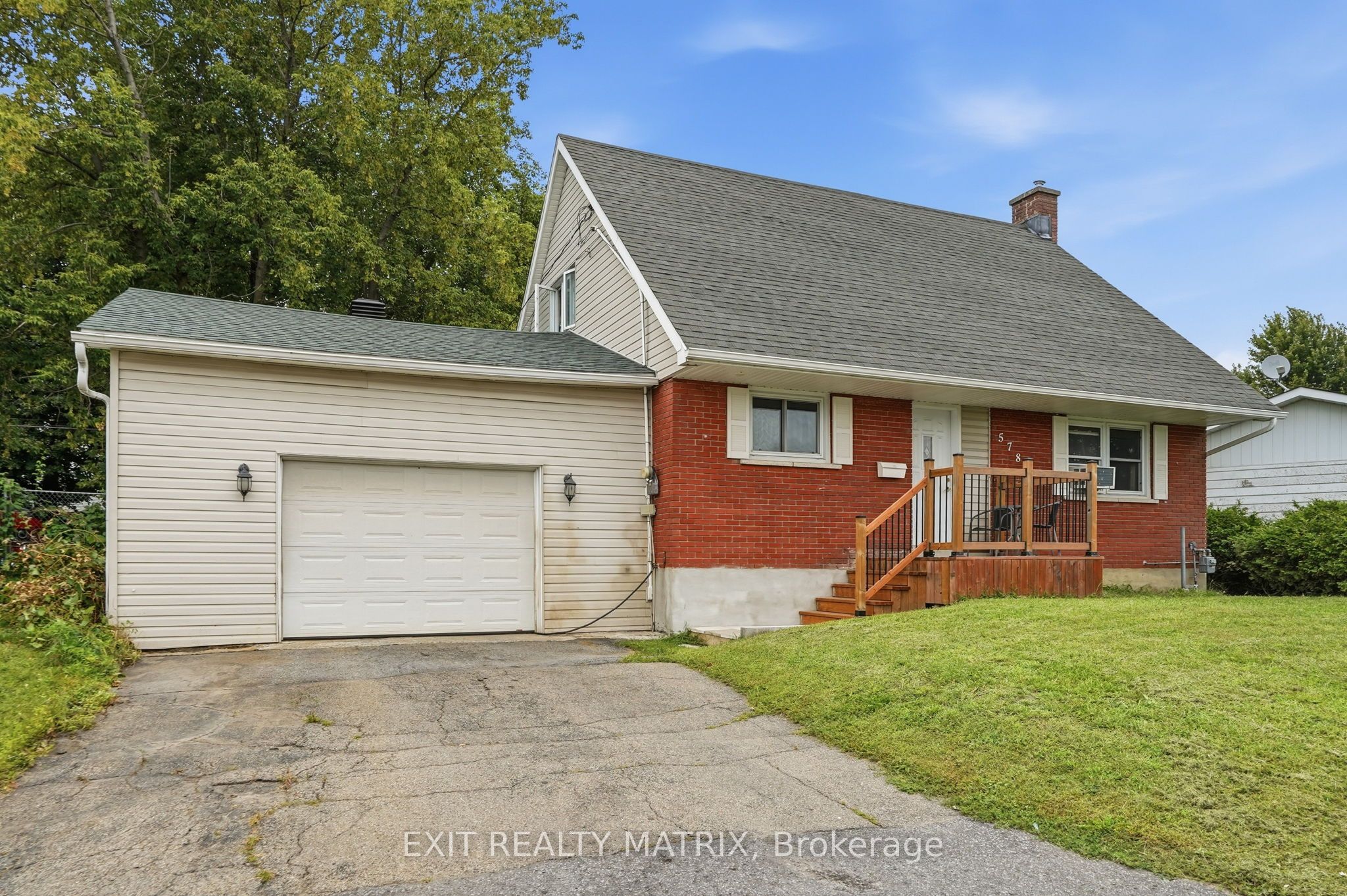 578 James Street, Hawkesbury, ON K6A 1T9 photo 2