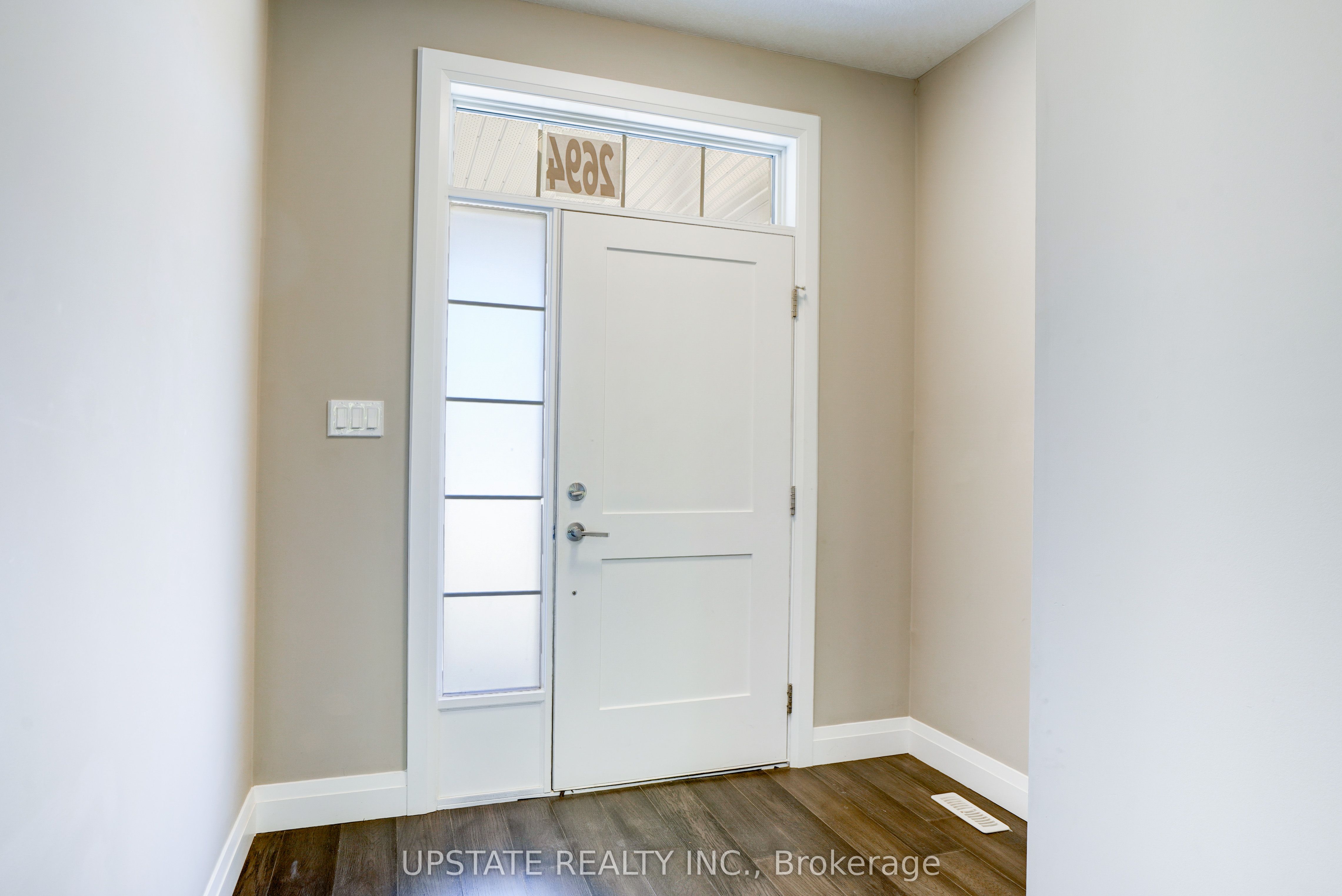 2694 BOBOLINK Lane, London South, ON N6M 0J9 photo 2