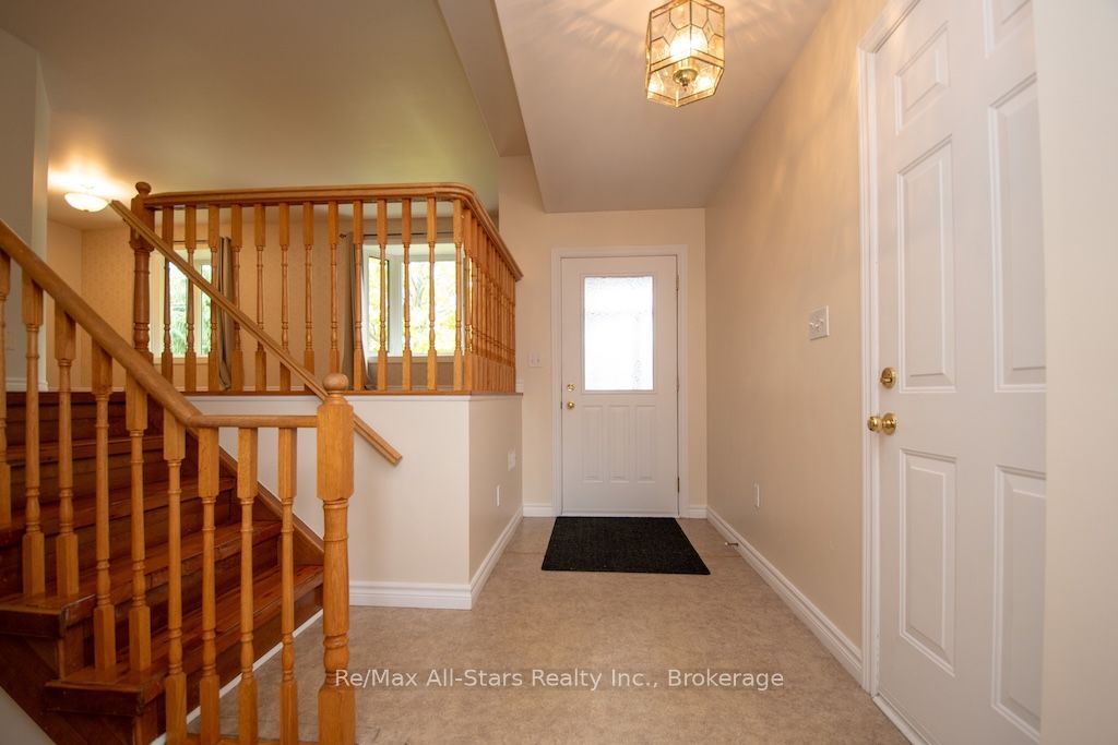 43 McGibbon Boulevard, Kawartha Lakes, ON K9V 6G4 photo 3