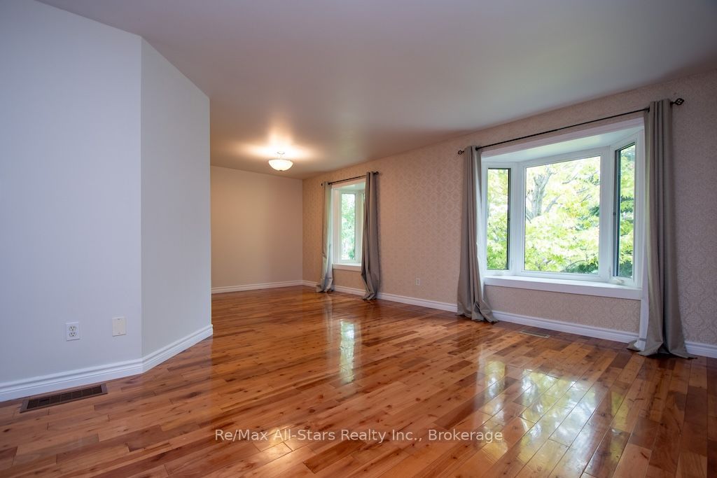 43 McGibbon Boulevard, Kawartha Lakes, ON K9V 6G4 photo 5
