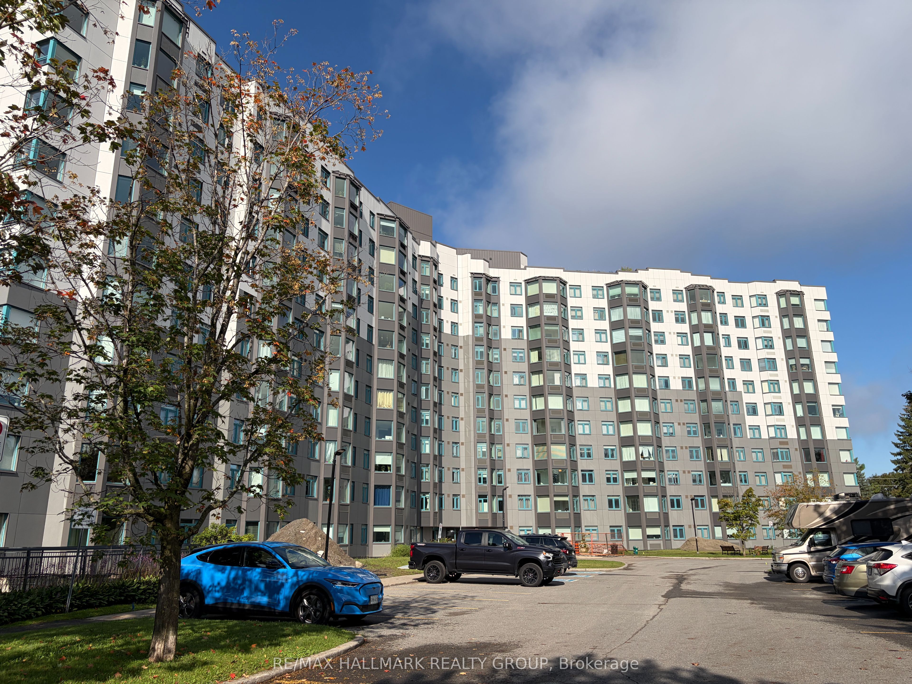 1025 Grenon Avenue 915, Britannia Heights - Queensway Terrace N and Area, ON K2B 8S5 photo 3