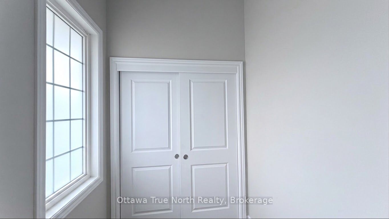 150 Westover Crescent, Kanata, ON K2T 0K6 photo 4