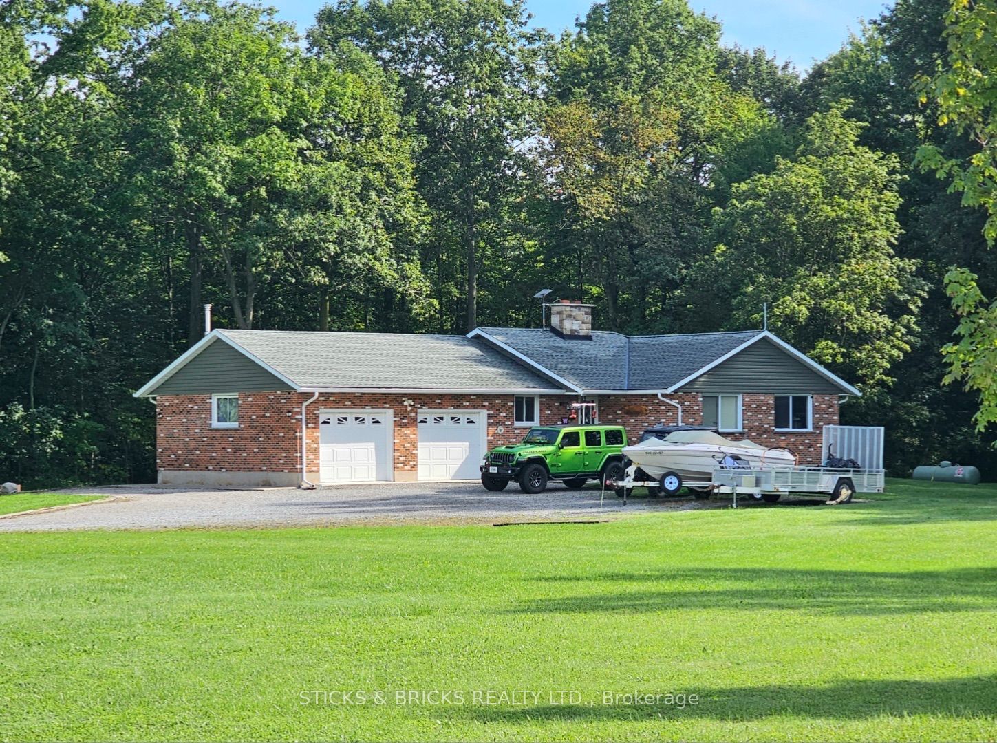 9195 Carl Road, Niagara Falls, ON L3B 5N4 photo 2