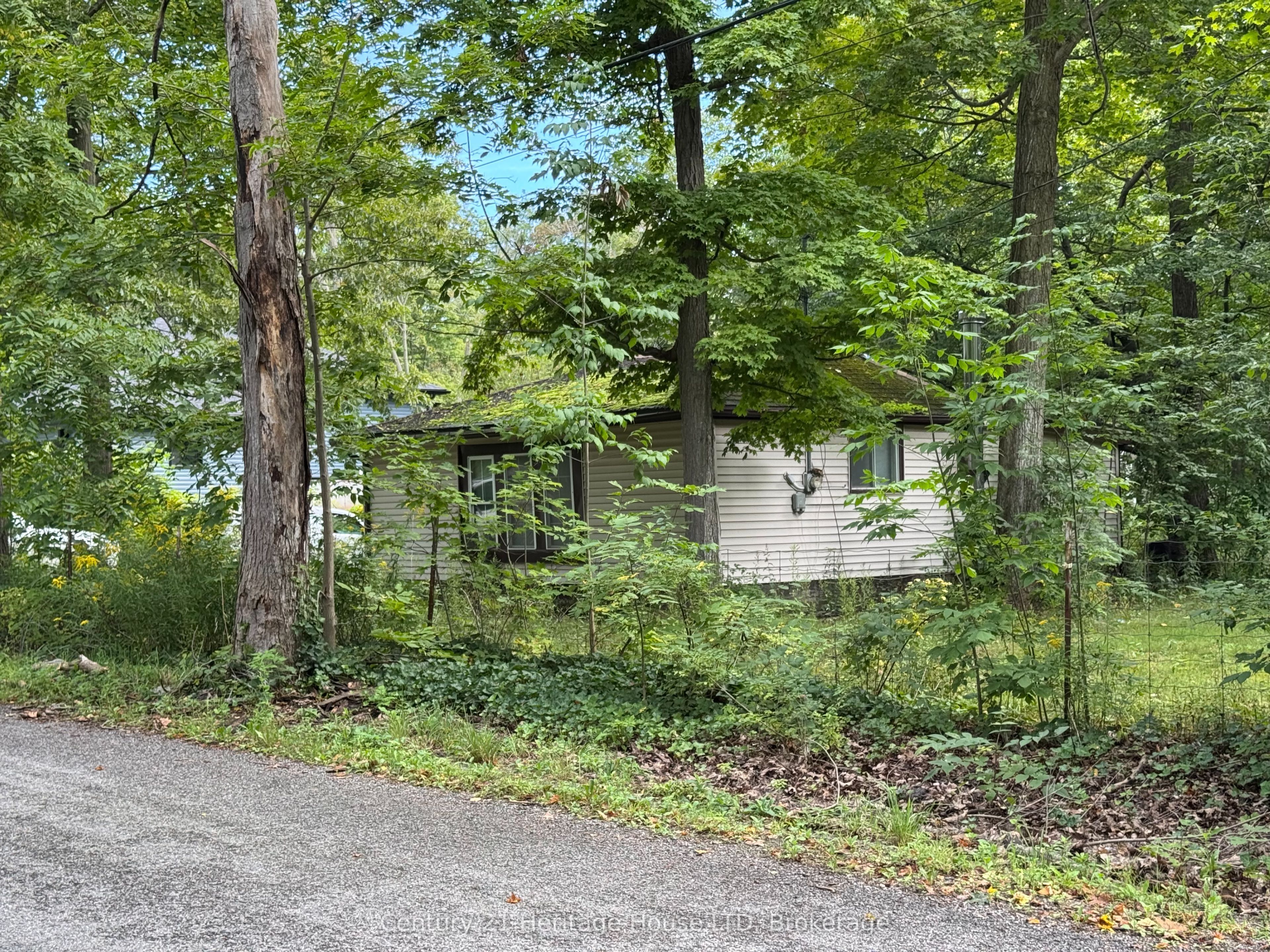 1008 Ridgewood Avenue, Fort Erie, ON L0S 1N0 photo 3