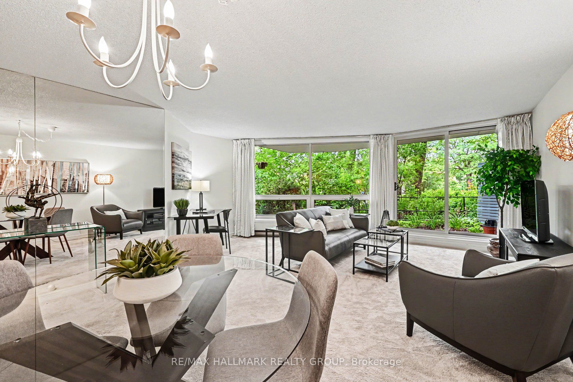 30 Charlevoix Street 103, Vanier and Kingsview Park, ON K1L 8K5