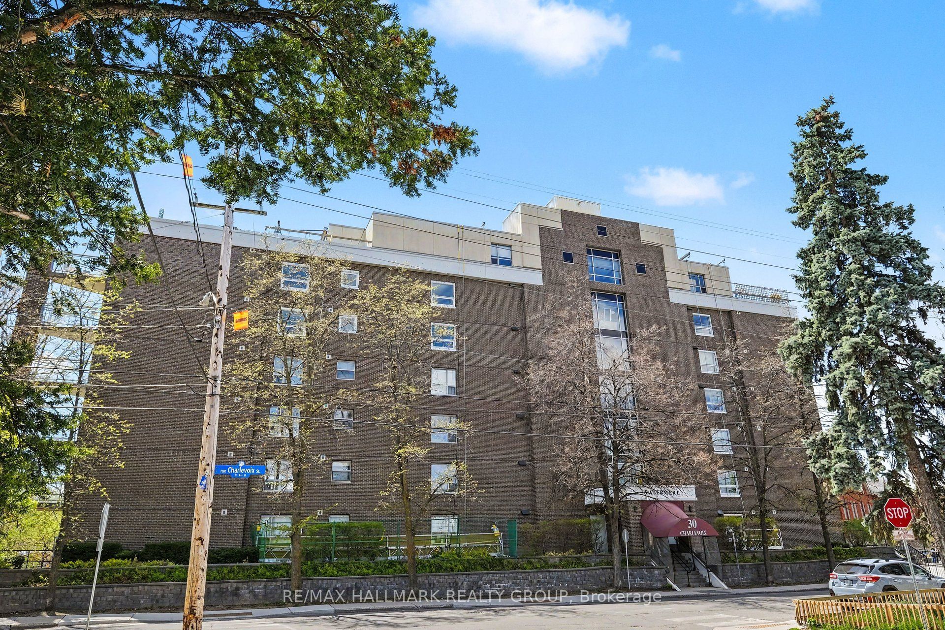 30 Charlevoix Street 103, Vanier and Kingsview Park, ON K1L 8K5 photo 3