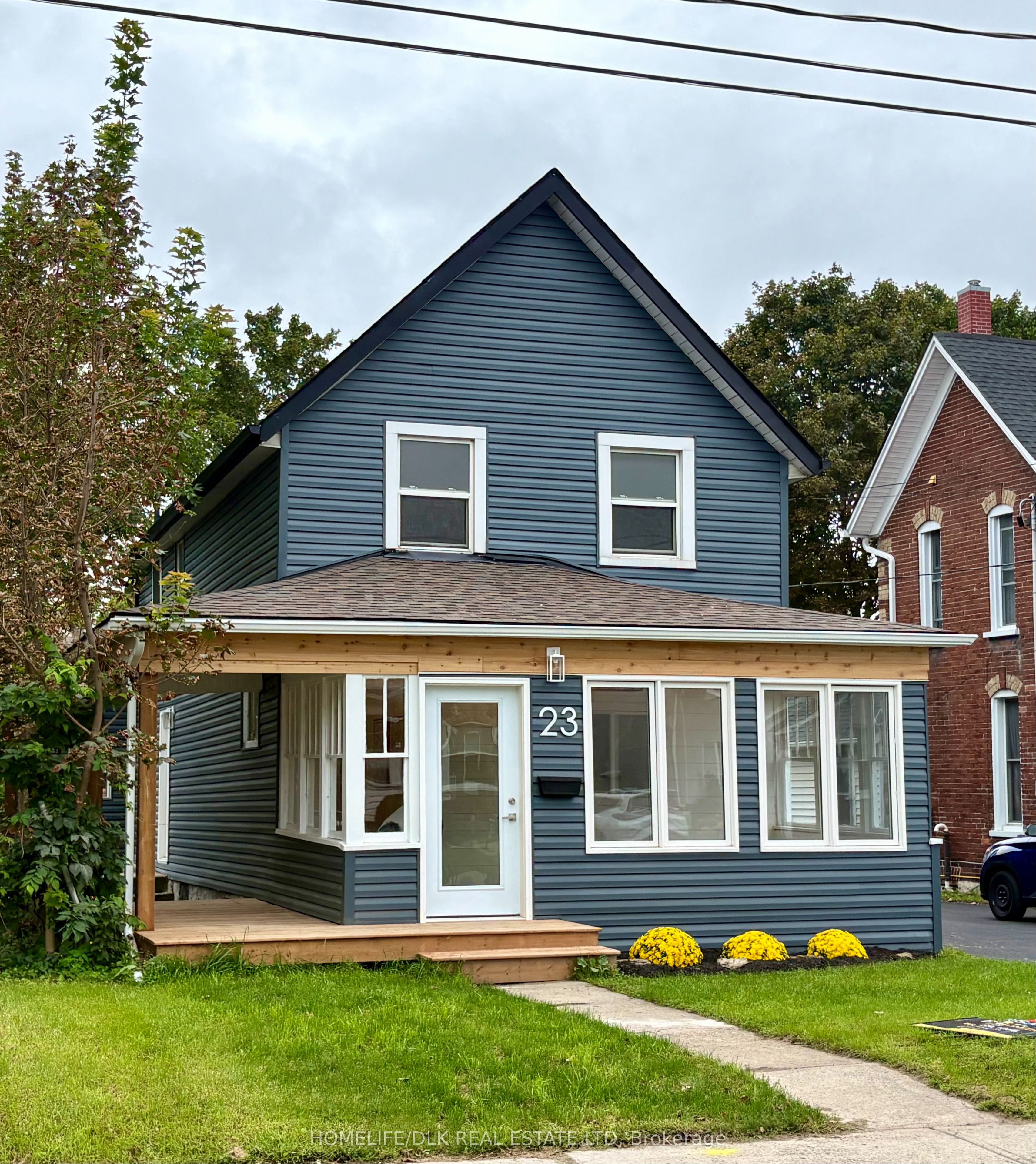23 Strathcona Street, Smiths Falls, ON K7A 1V8 photo 2