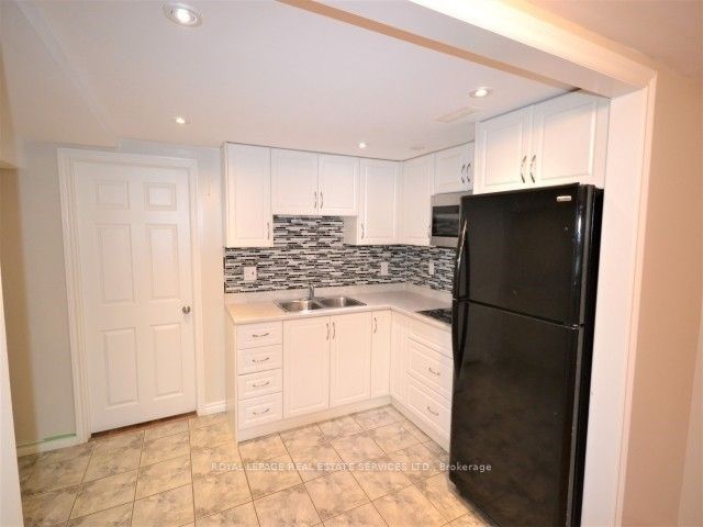 260 Green Road Bsmt., Hamilton, ON L8E 4J8 photo 5