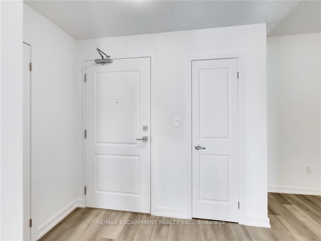 470 DUNDAS Street E 1008, Hamilton, ON L8B 2A6 photo 2