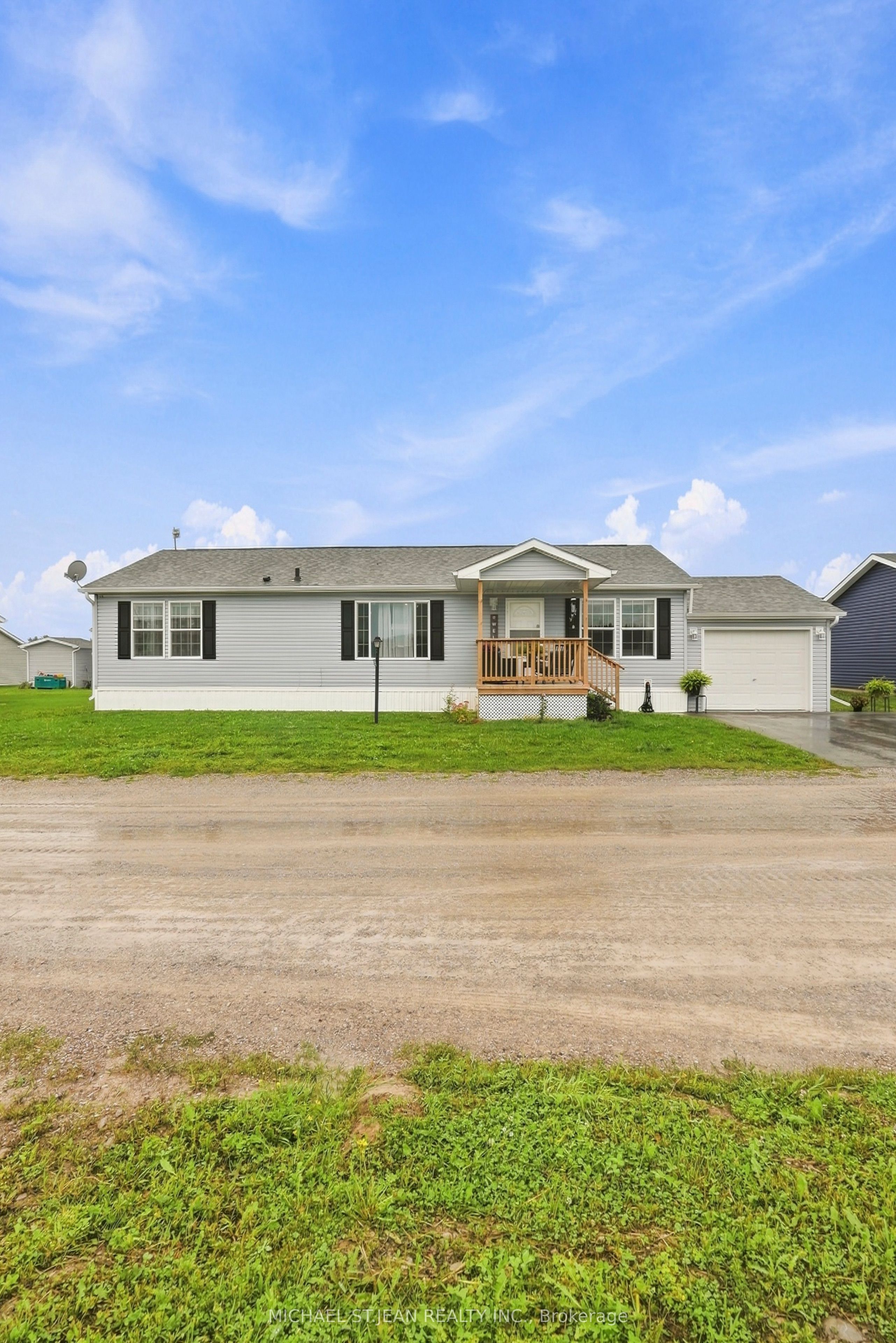 27 Hickory Hollow, Haldimand, ON N0A 1P0 photo 2