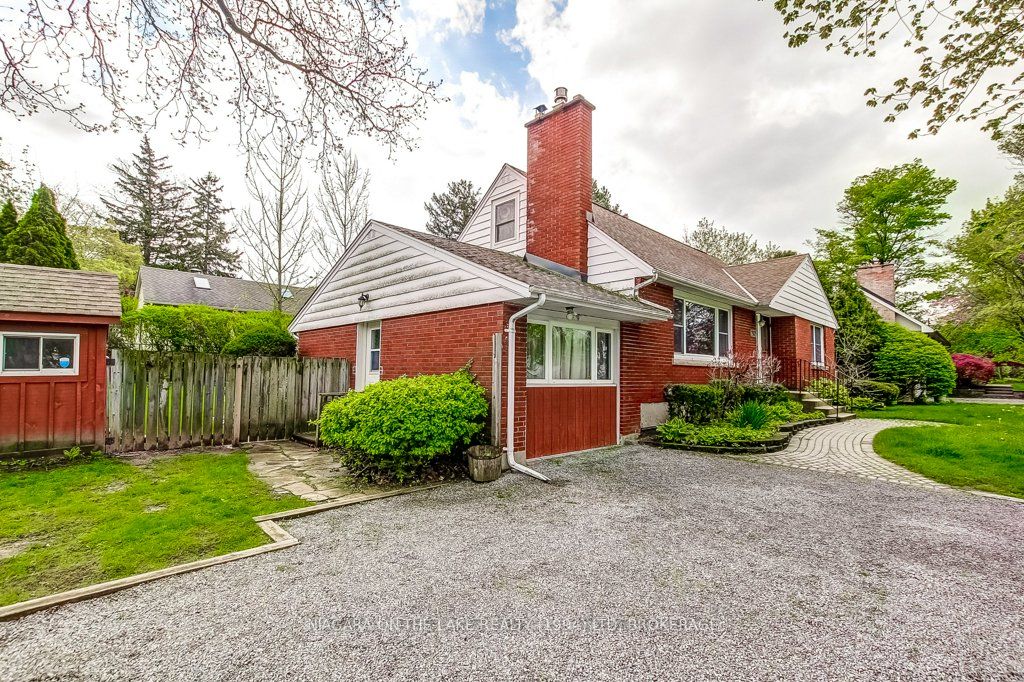 262 Simcoe Street, Niagara-on-the-Lake, ON L0S 1J0 photo 2