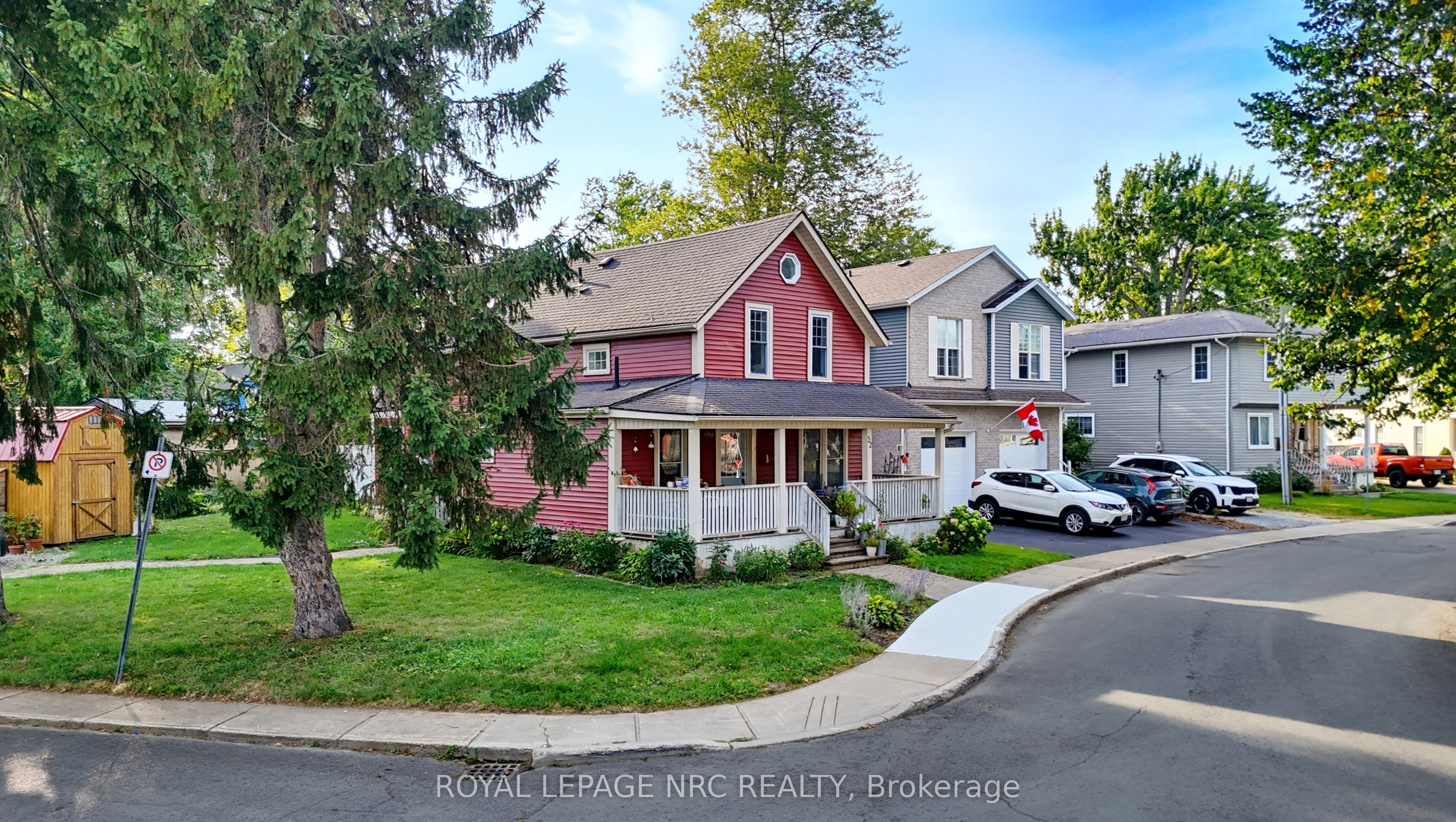 52 Queens Circle 2, Fort Erie, ON L0S 1B0 photo 2