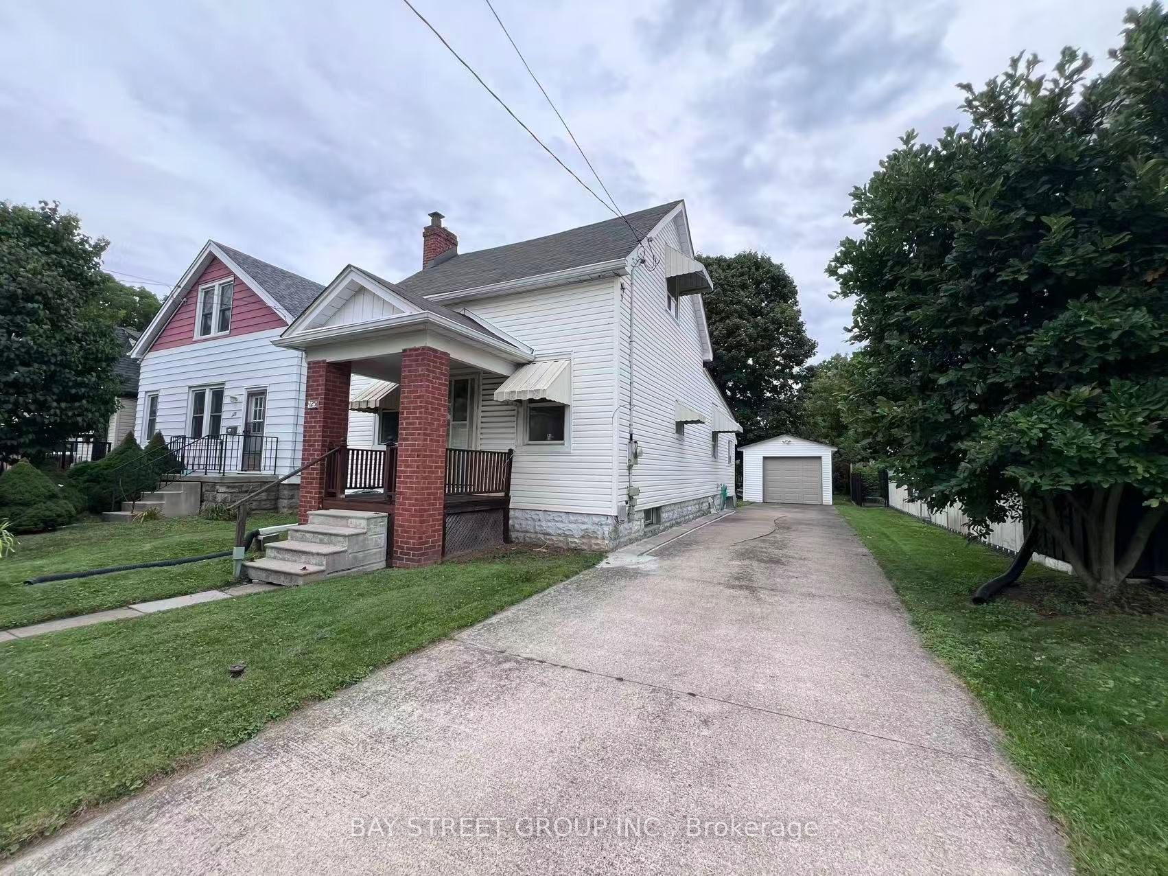 125 Broadway Avenue, Hamilton, ON L8S 2W2 photo 3