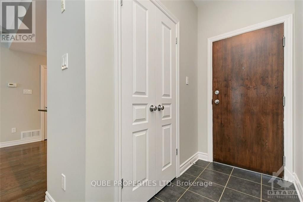40 Tayside Private Unit G, Barrhaven, ON K2J 2T3 photo 2