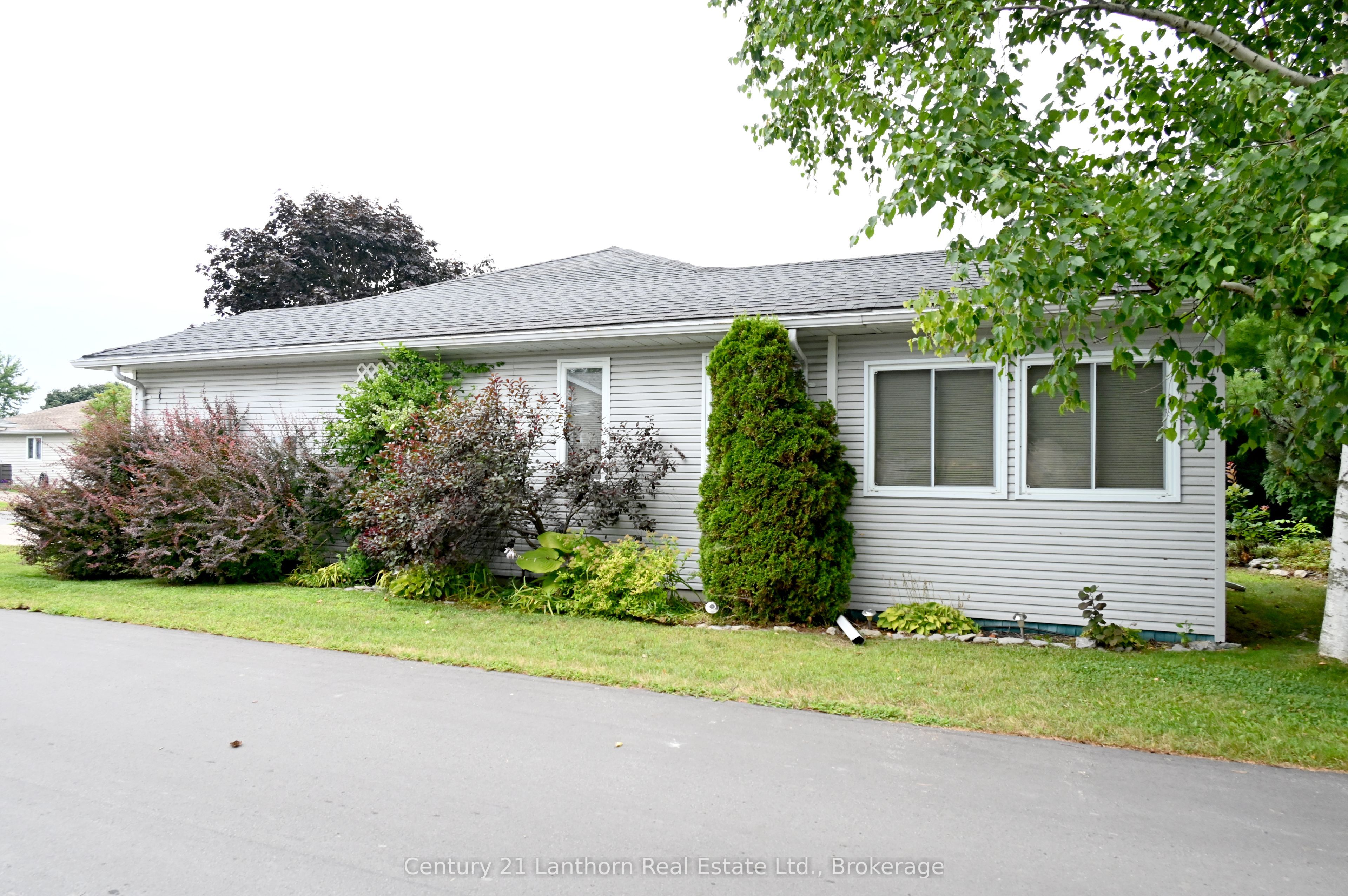 1 Reynolds Place N, Prince Edward County, ON K0K 3L0 photo 3