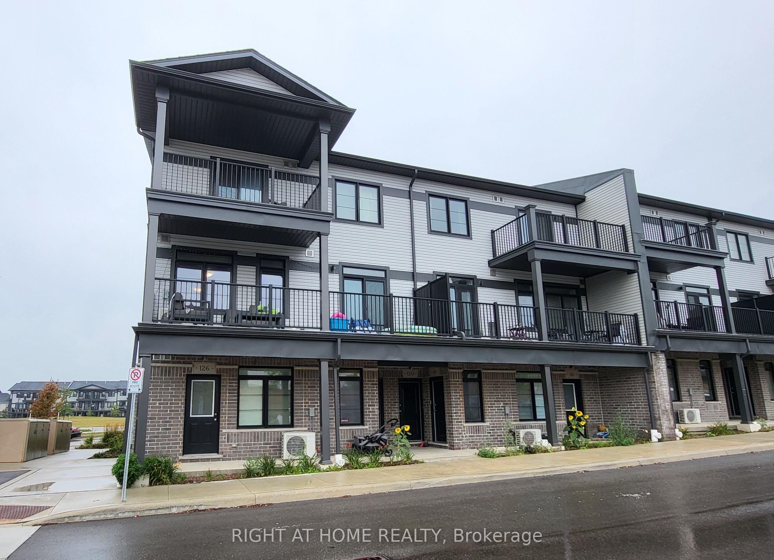 126 Oat Lane 34, Kitchener, ON N2R 0S8