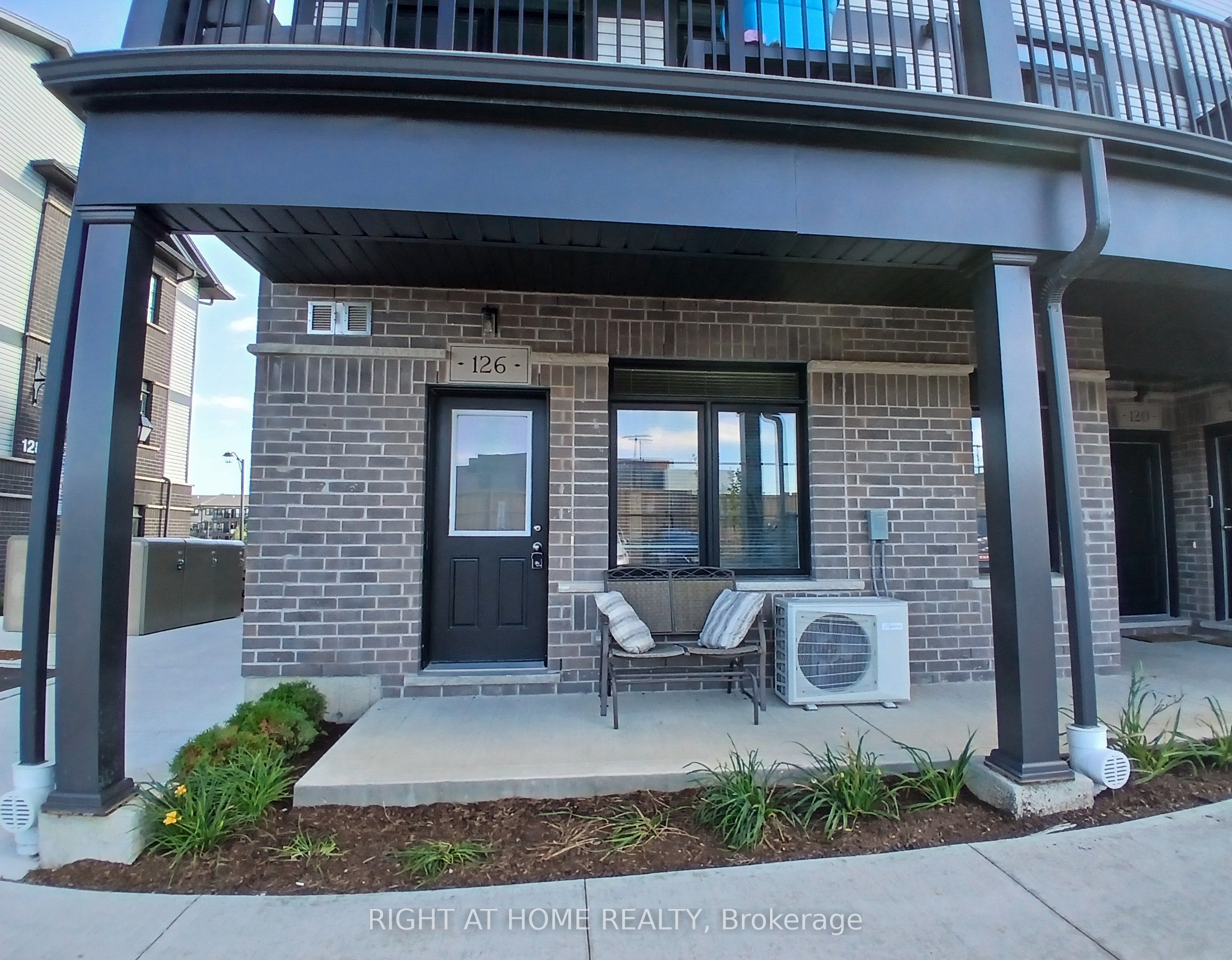 126 Oat Lane 34, Kitchener, ON N2R 0S8 photo 2