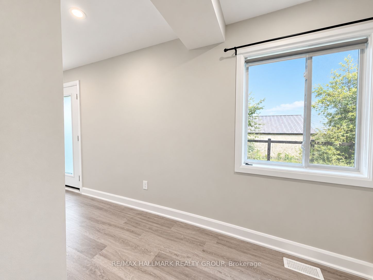 131 Camelia Avenue 3A, Manor Park - Cardinal Glen and Area, ON K1K 2X5