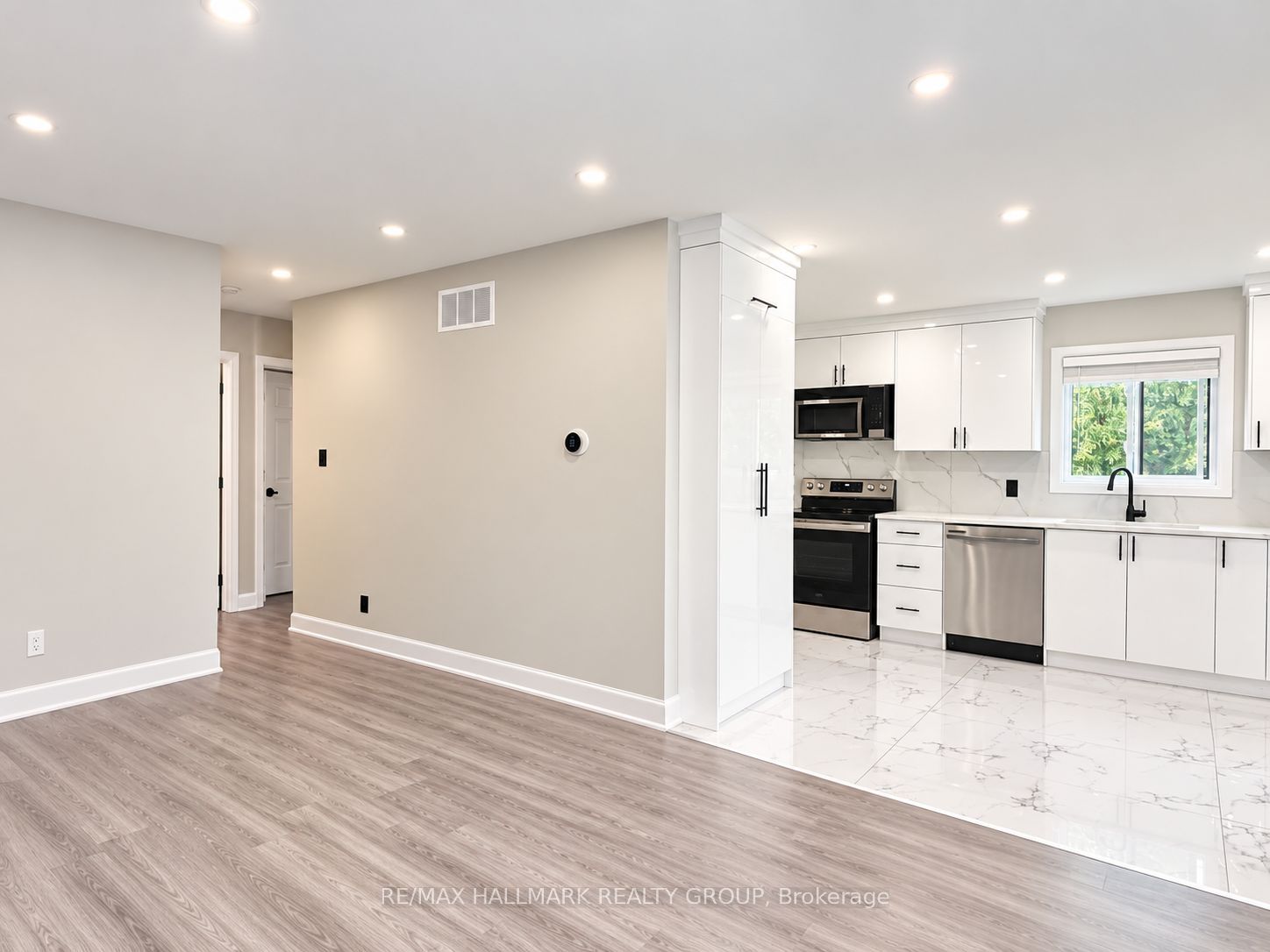 131 Camelia Avenue 3A, Manor Park - Cardinal Glen and Area, ON K1K 2X5 photo 3