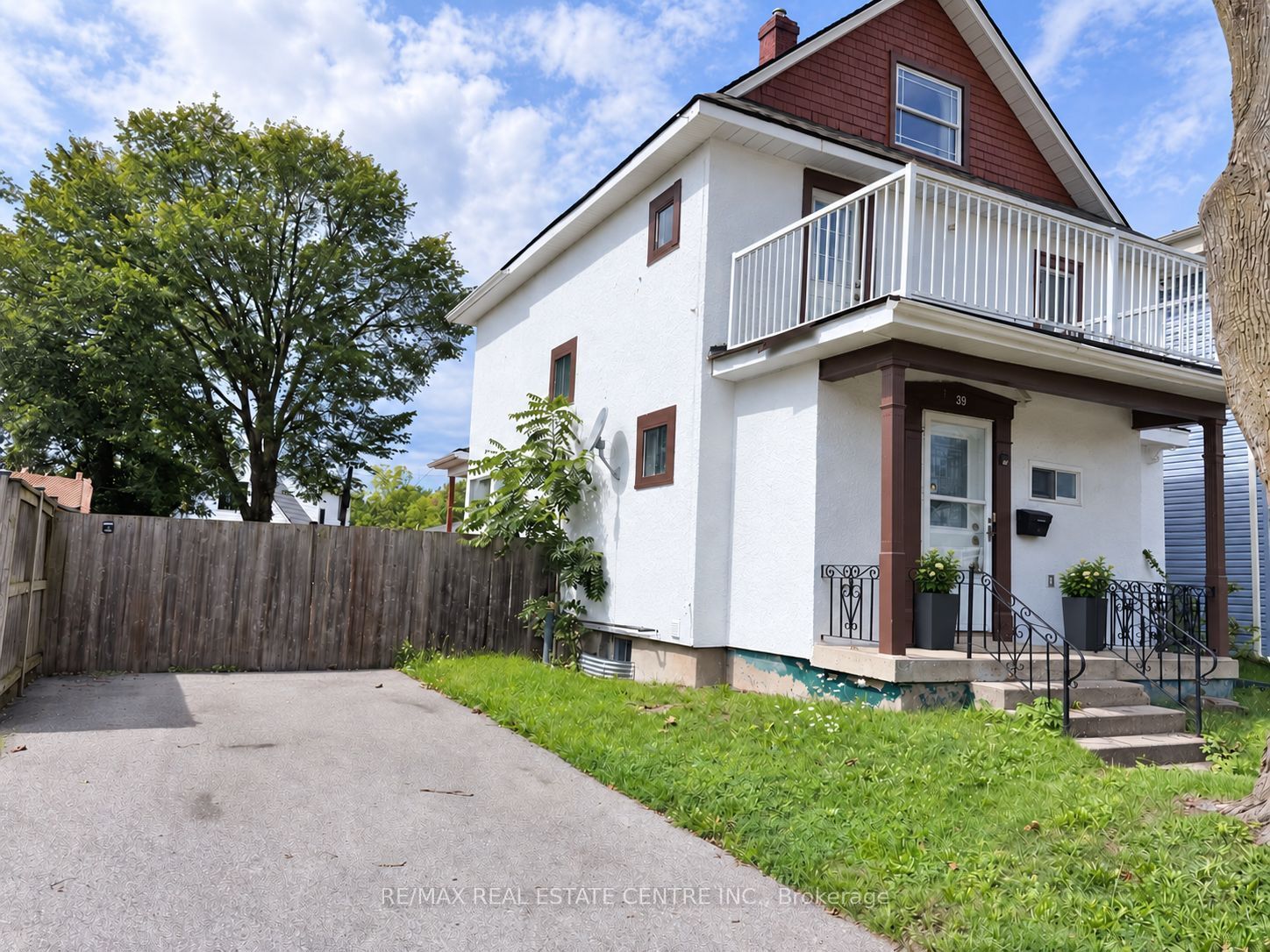 39 OAKLAND Avenue, Welland, ON L3C 2B8 photo 2