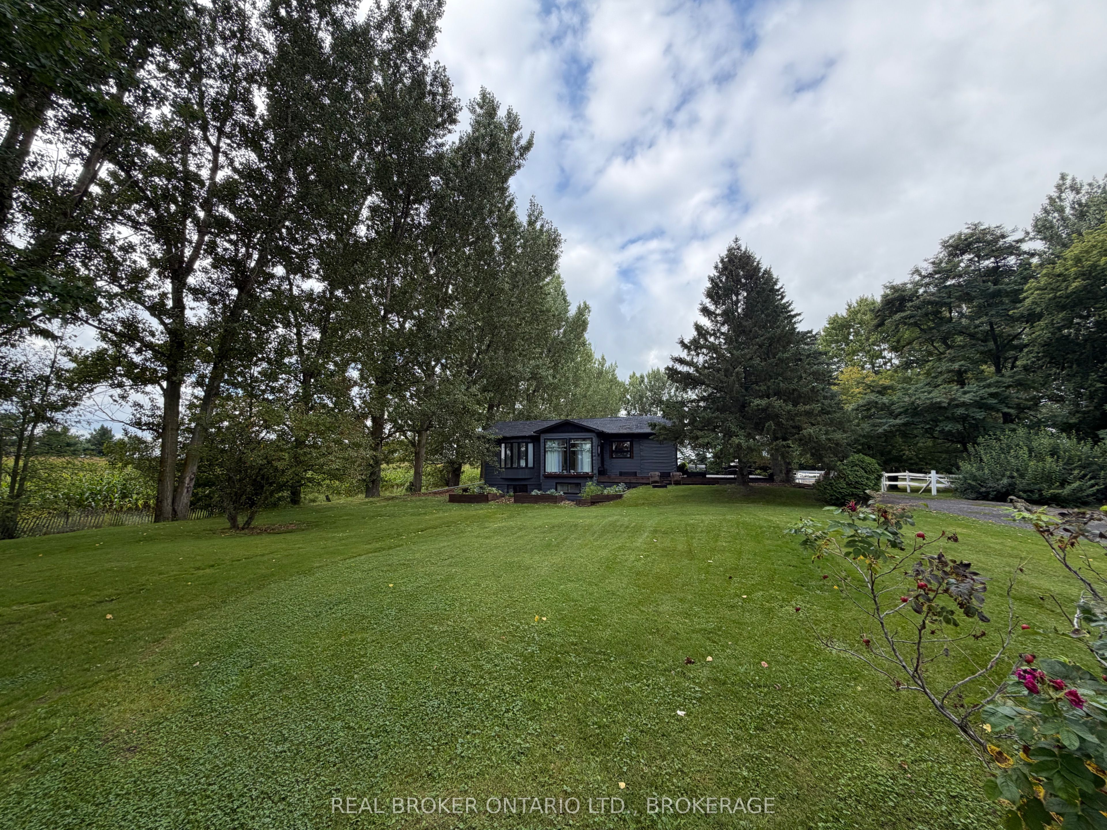 21809 Concession 3 Road, South Glengarry, ON K0C 1E0 photo 2