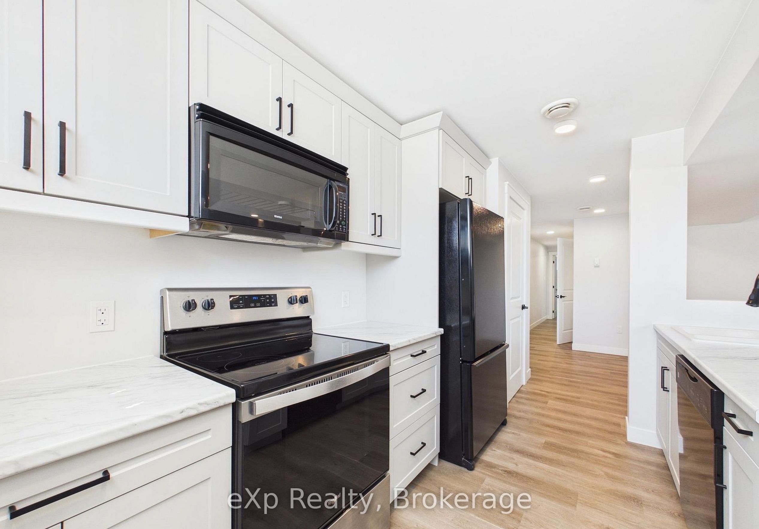 966 Charles Street B Lower, Kincardine, ON N2Z 2C3 photo 5