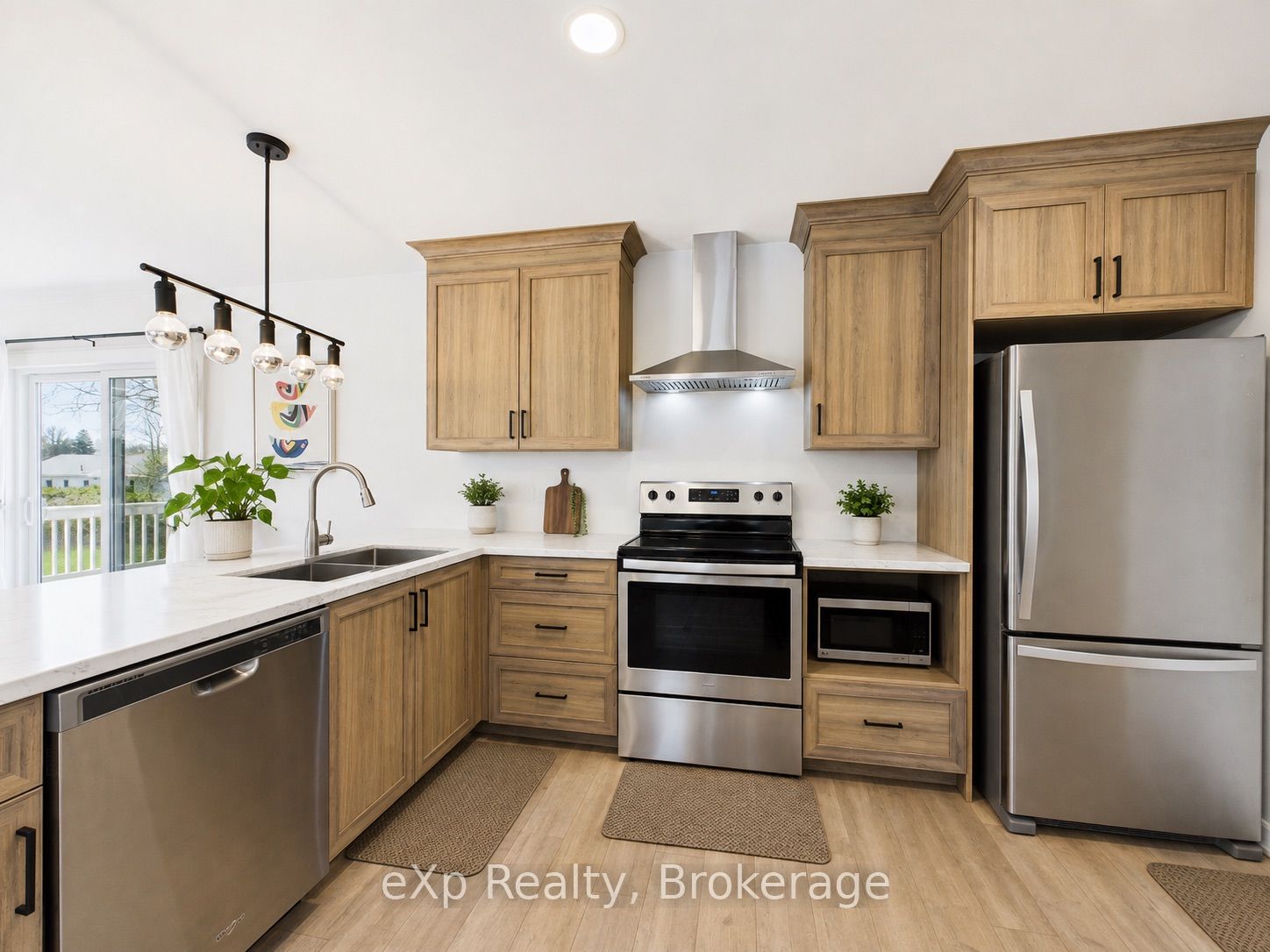 966 Charles Street A Upper, Kincardine, ON N2Z 2C3 photo 5