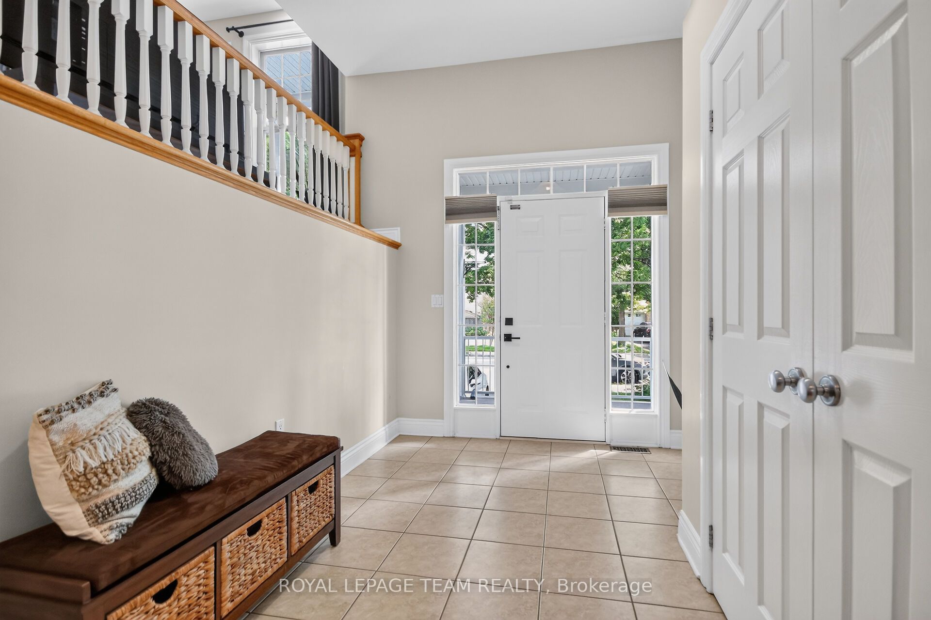 253 Berrigan Drive, Barrhaven, ON K2J 5C4 photo 2
