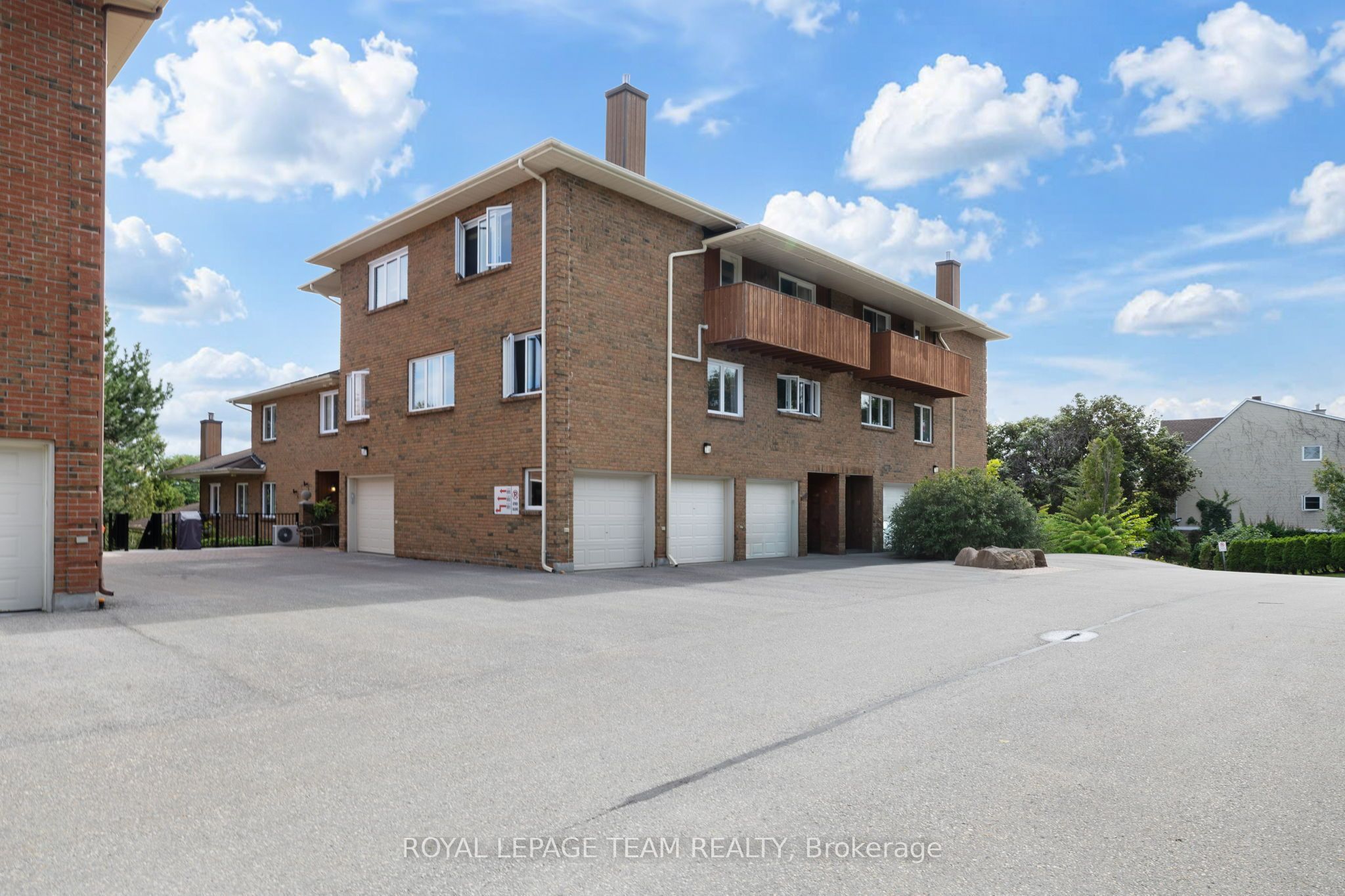 503 Stratas Court E 34, Kanata, ON K2L 3K7