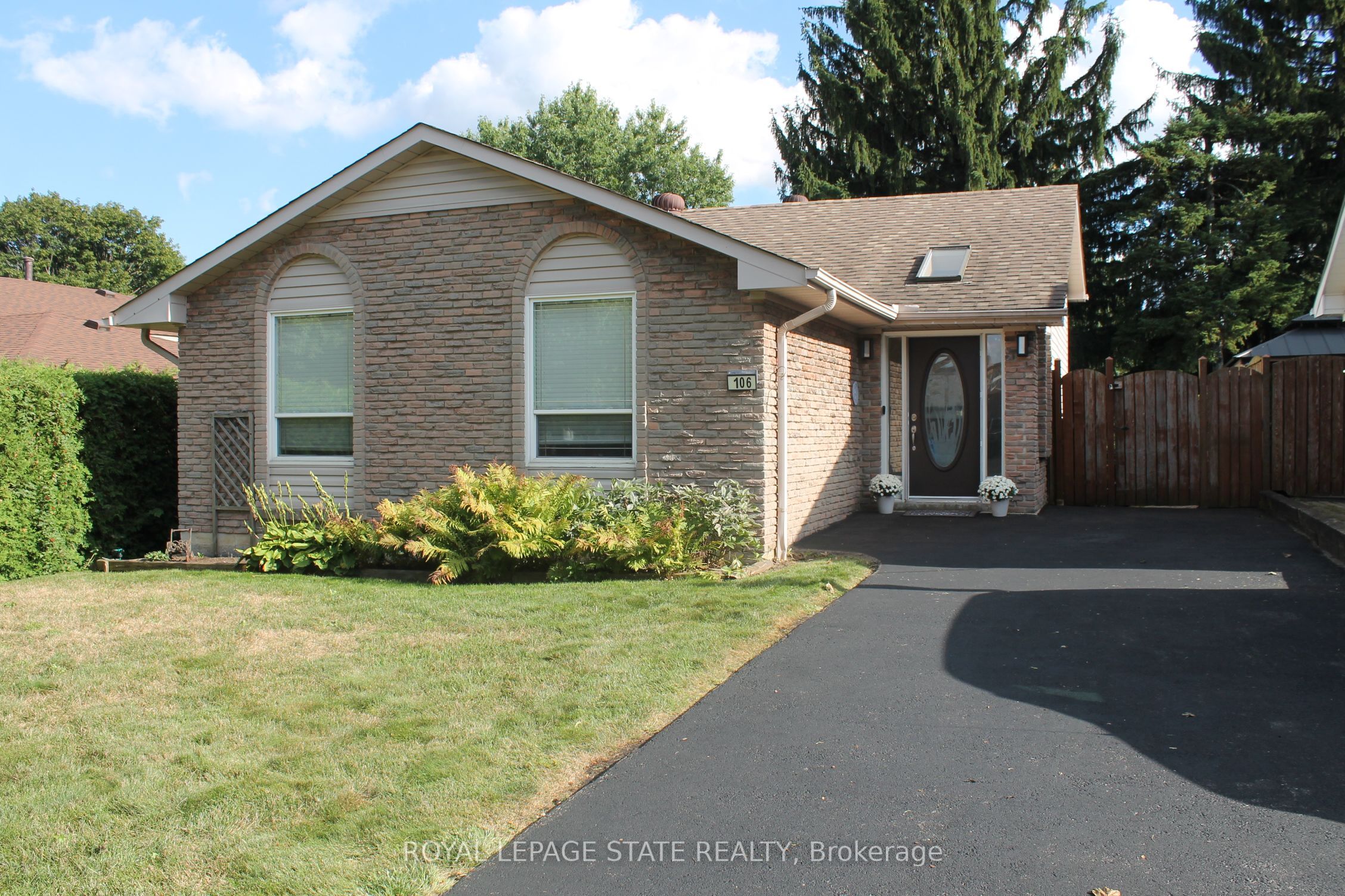 106 Appleford Road, Hamilton, ON L9C 6B8