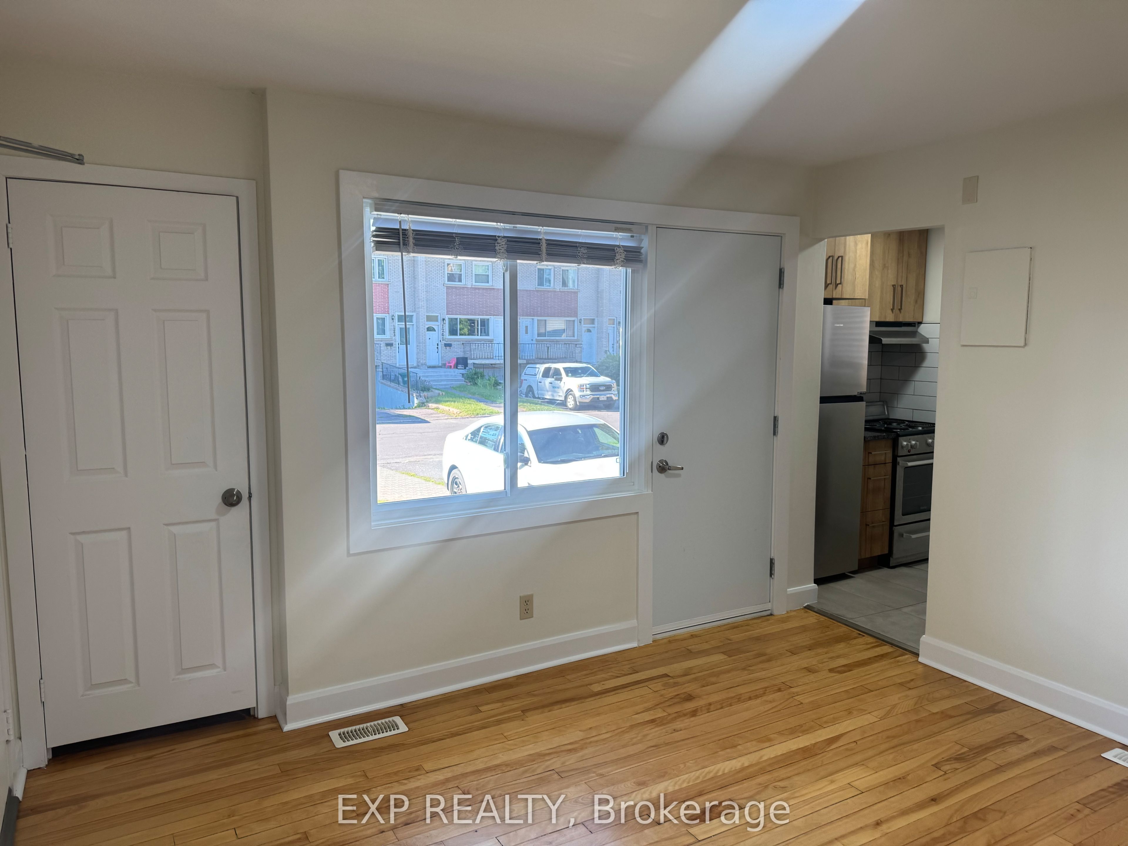 1268 Emperor Avenue 1, Carlington - Central Park, ON K1Z 8C5 photo 4