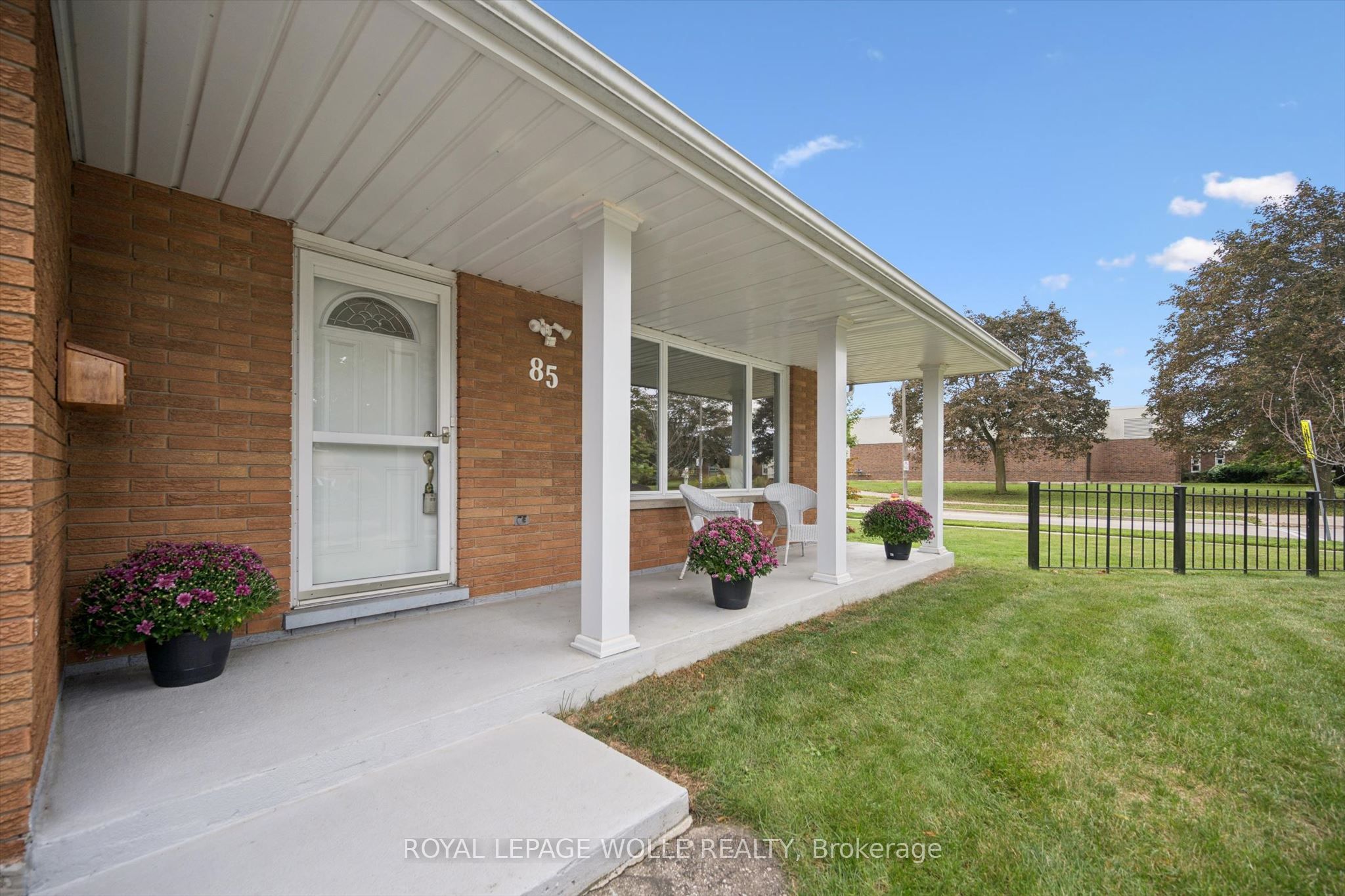 85 Indian Road, Kitchener, ON N2B 2S6 photo 3