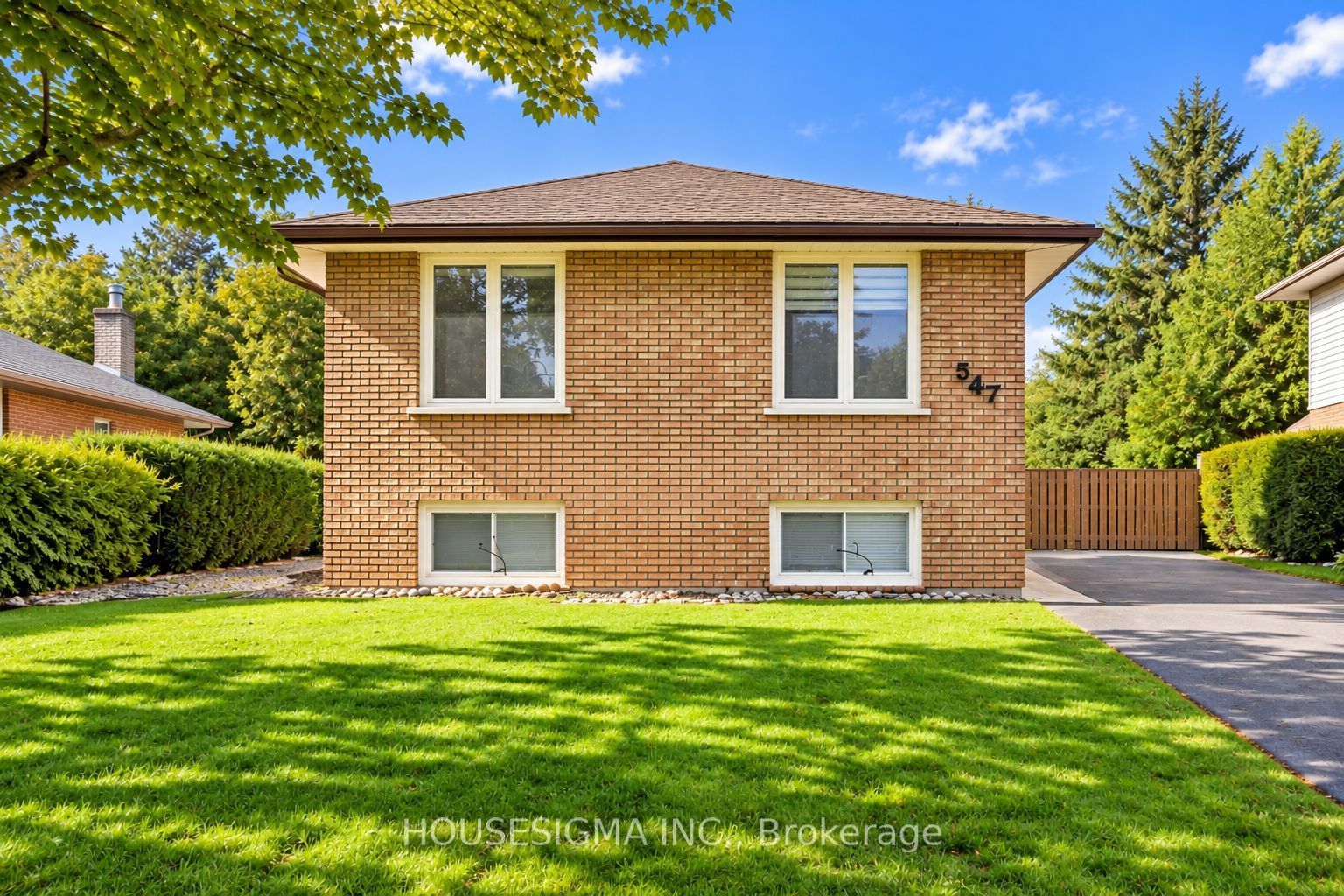 547 Barnes Crescent, Peterborough, ON K9J 7Z2