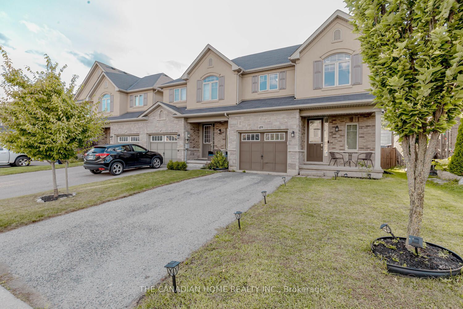 49 SEXTON Crescent, Hamilton, ON L9G 0E3