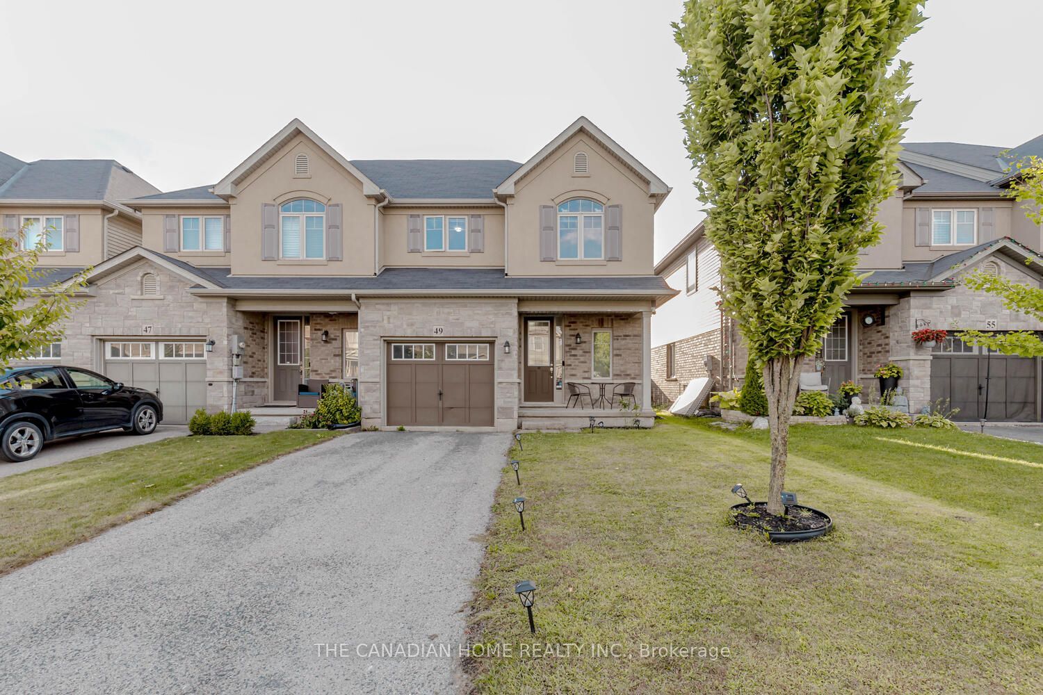 49 SEXTON Crescent, Hamilton, ON L9G 0E3 photo 2
