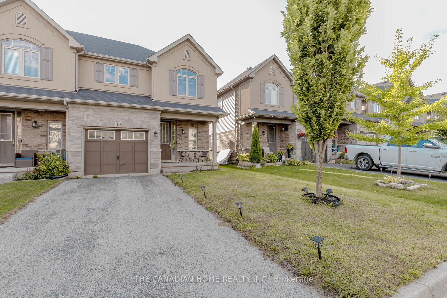 49 SEXTON Crescent, Hamilton, ON L9G 0E3 photo 3