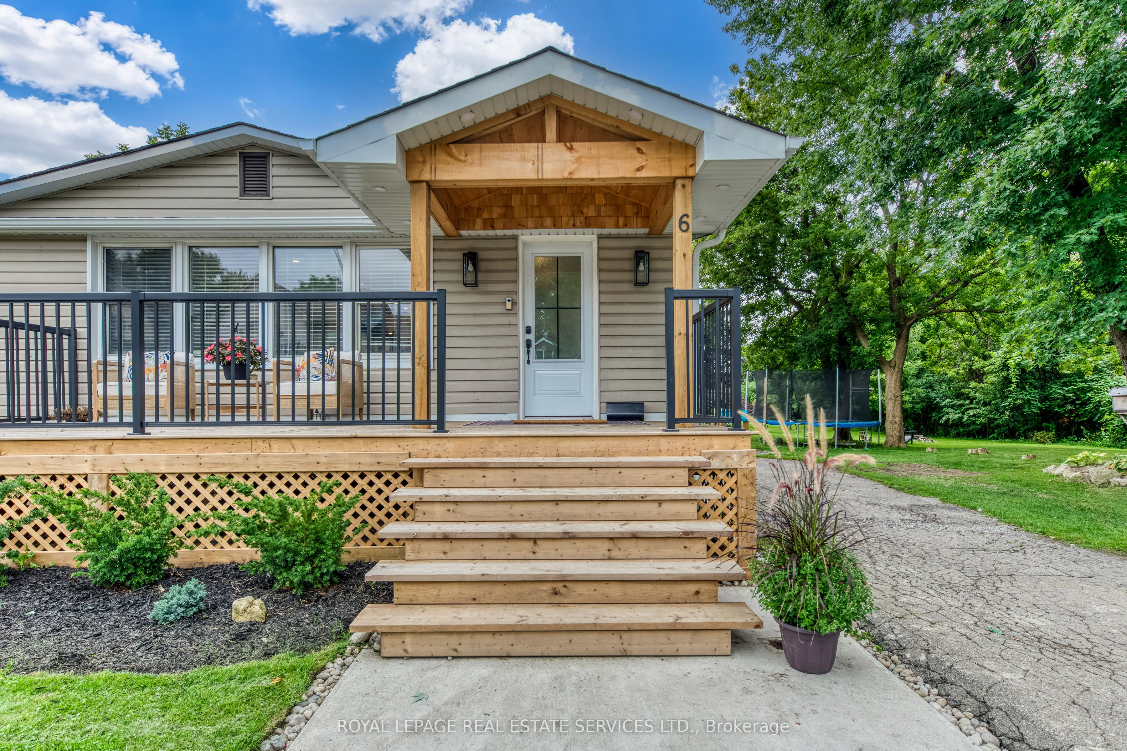 6 Rembe Avenue, Hamilton, ON L8H 7G6 photo 3
