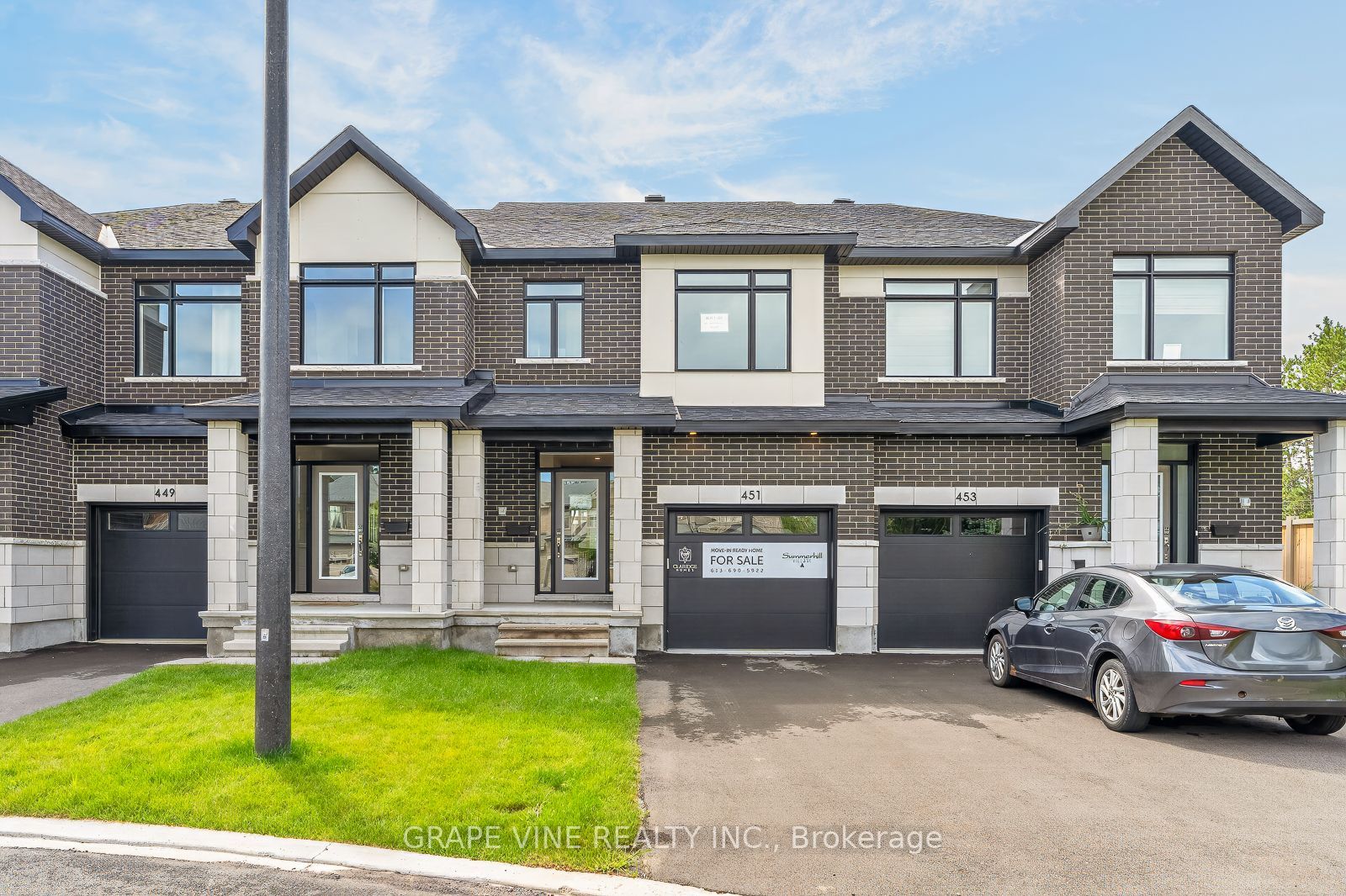 451 Haresfield Court, Blossom Park - Airport and Area, ON K4M 0B6