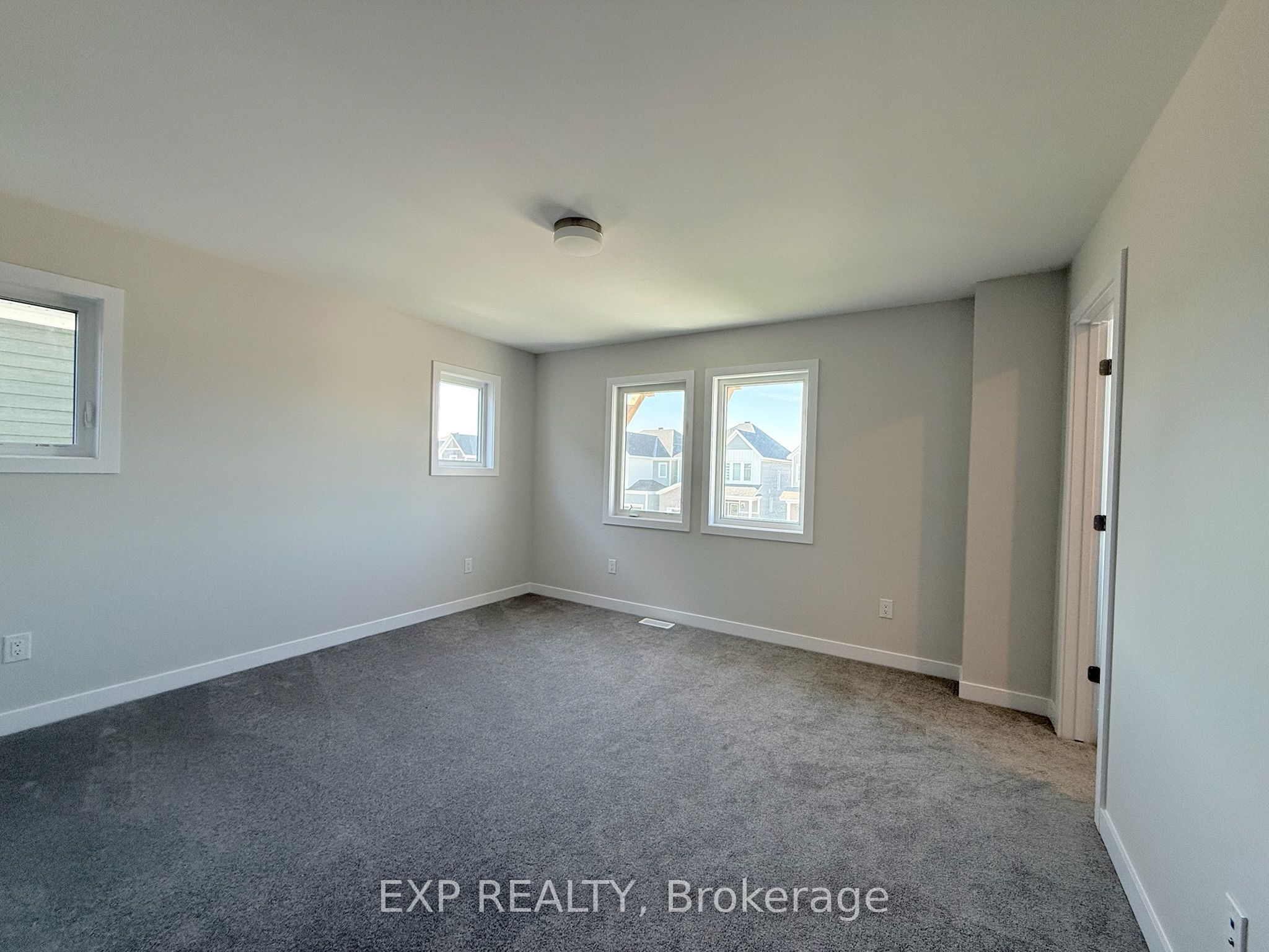 538 Oldenburg Avenue, Stittsville - Munster - Richmond, ON K0A 2Z0 photo 4
