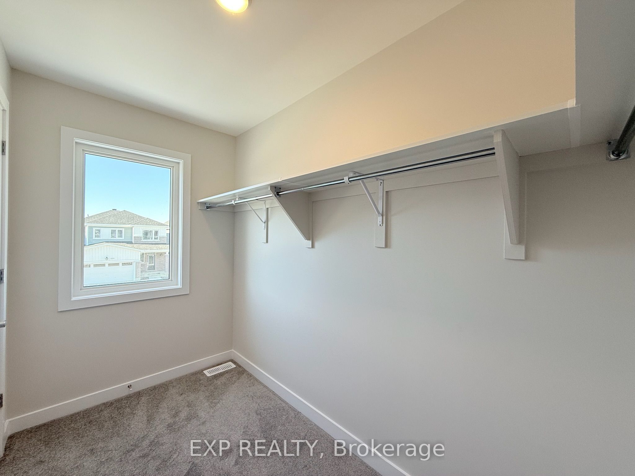 538 Oldenburg Avenue, Stittsville - Munster - Richmond, ON K0A 2Z0 photo 5