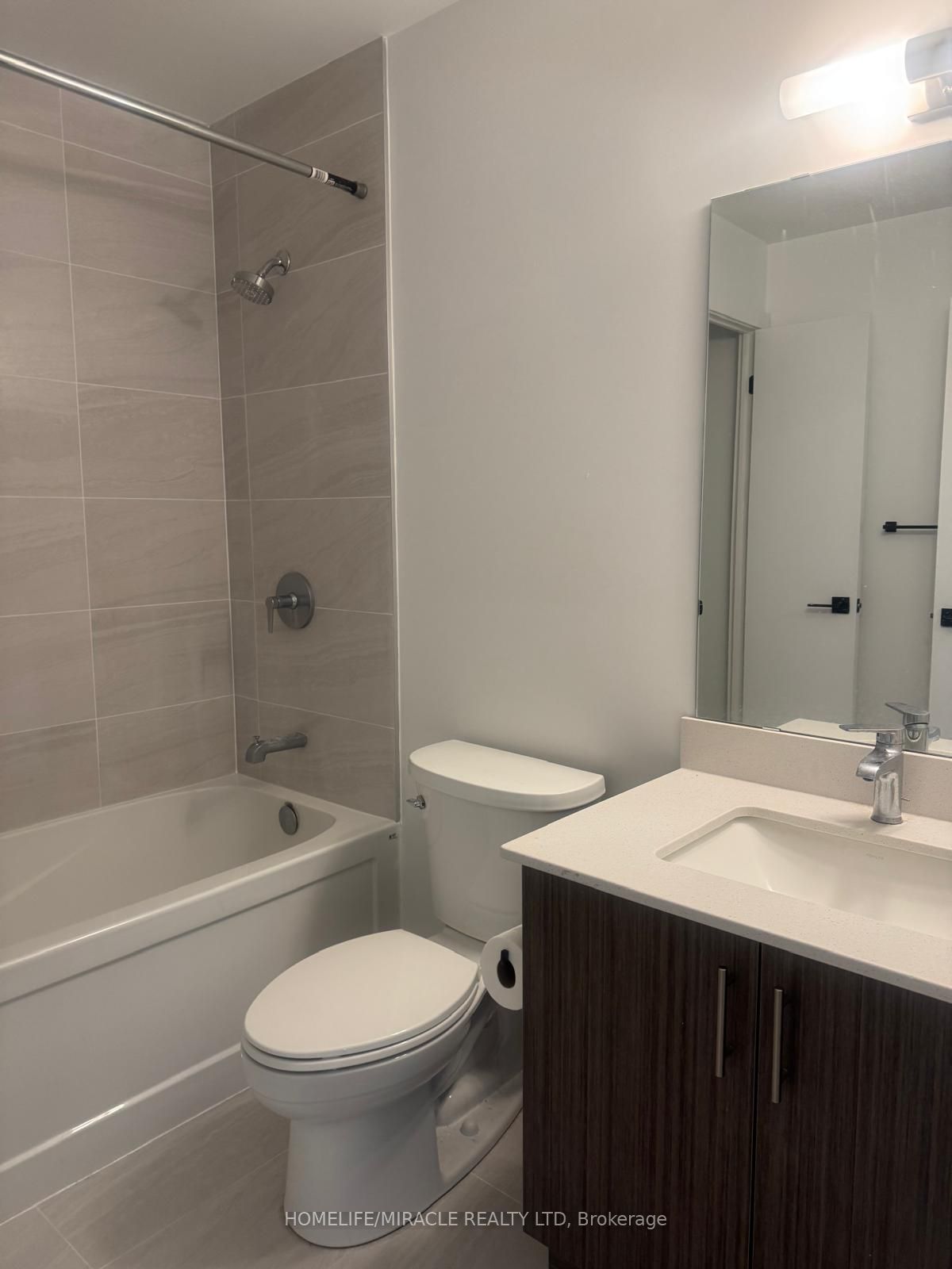2782 Barton Street E, Hamilton, ON L8E 2J8 photo 5