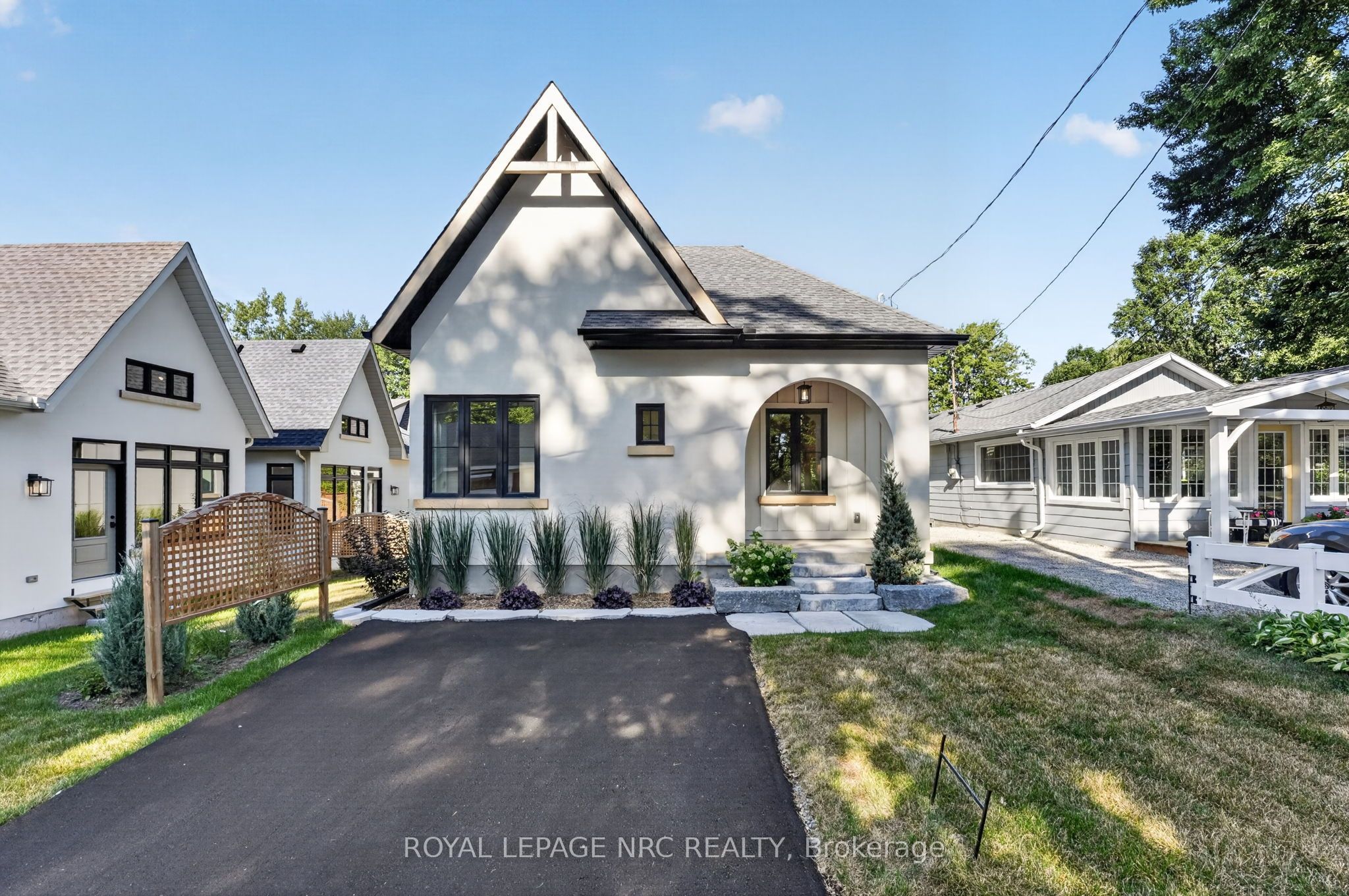 281 ELMWOOD Avenue, Fort Erie, ON L0S 1B0 photo 2