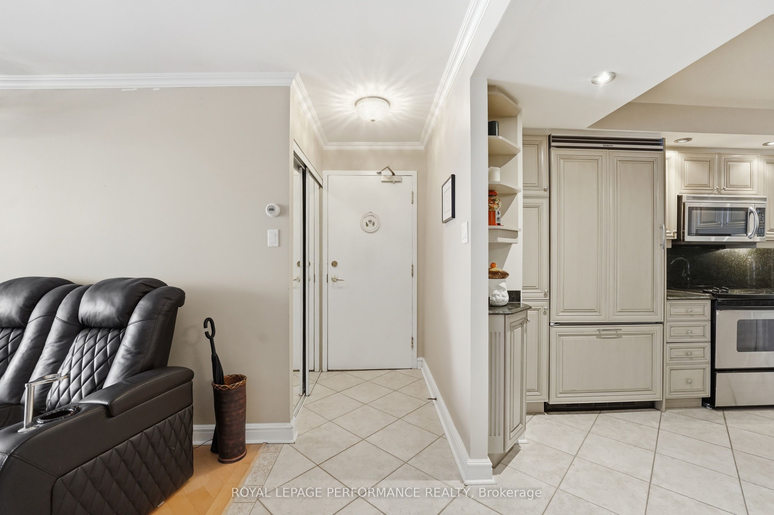 160 George Street 1601, Lower Town - Sandy Hill, ON K1N 9M2 photo 3
