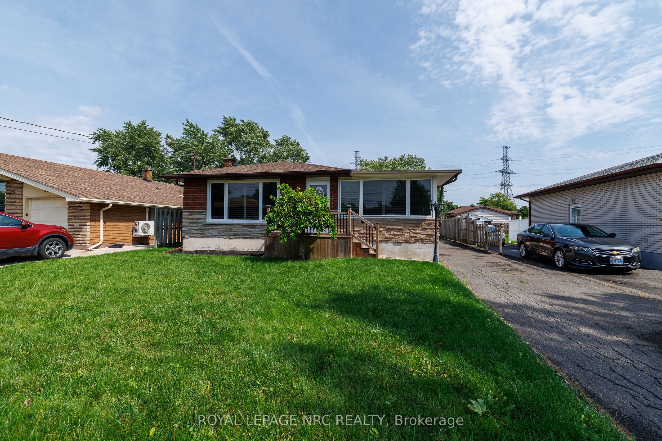 15 Memorial Park Drive, Welland, ON L3B 1A5 photo 3
