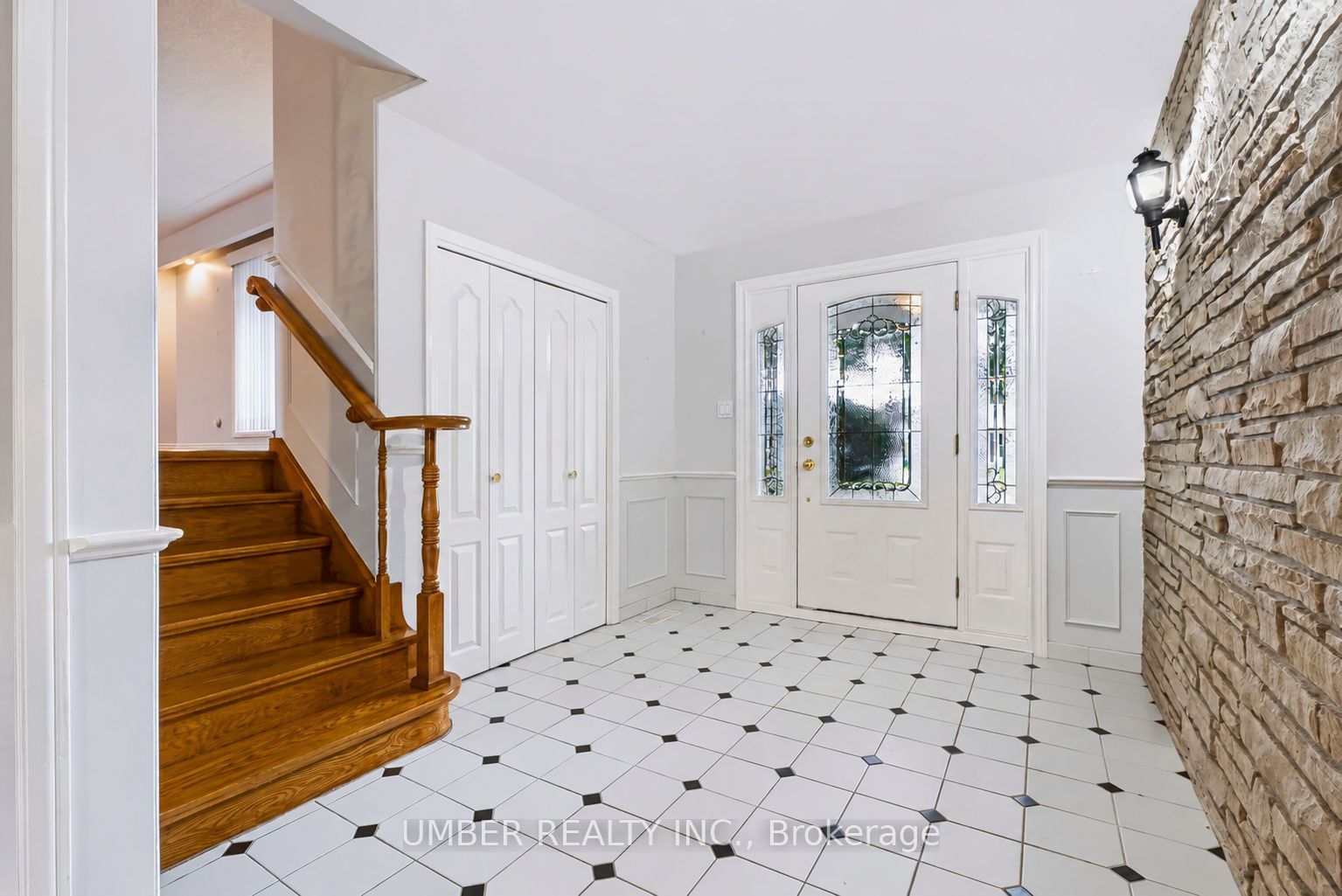20 Bishop Court, Kitchener, ON N2B 2S1 photo 5