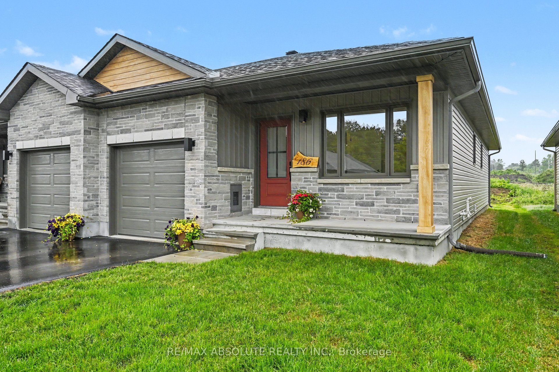 186 Seabert Drive, Arnprior, ON K7S 0H9 photo 2