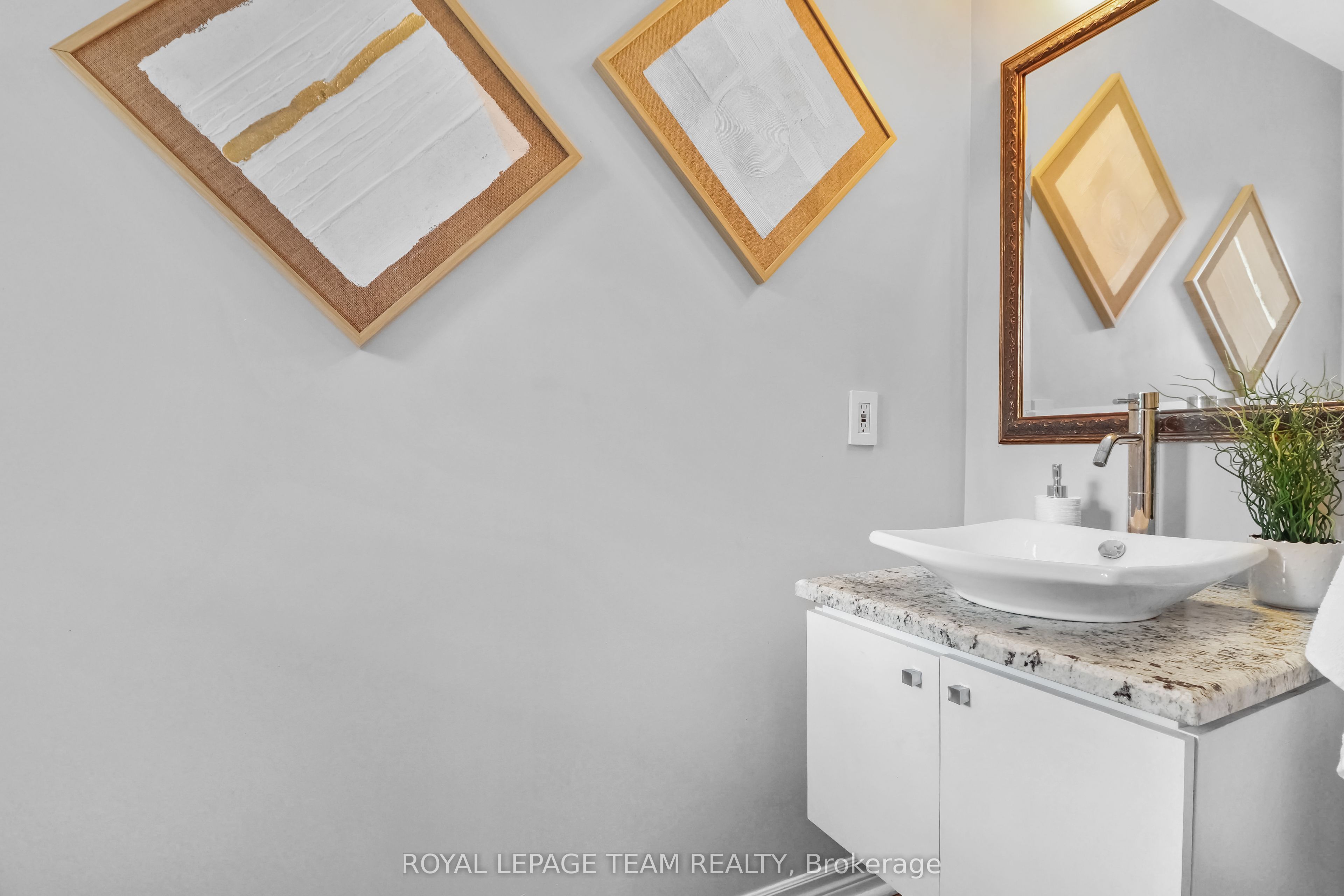 74 Milner Downs Crescent, Kanata, ON K2M 2S5 photo 4