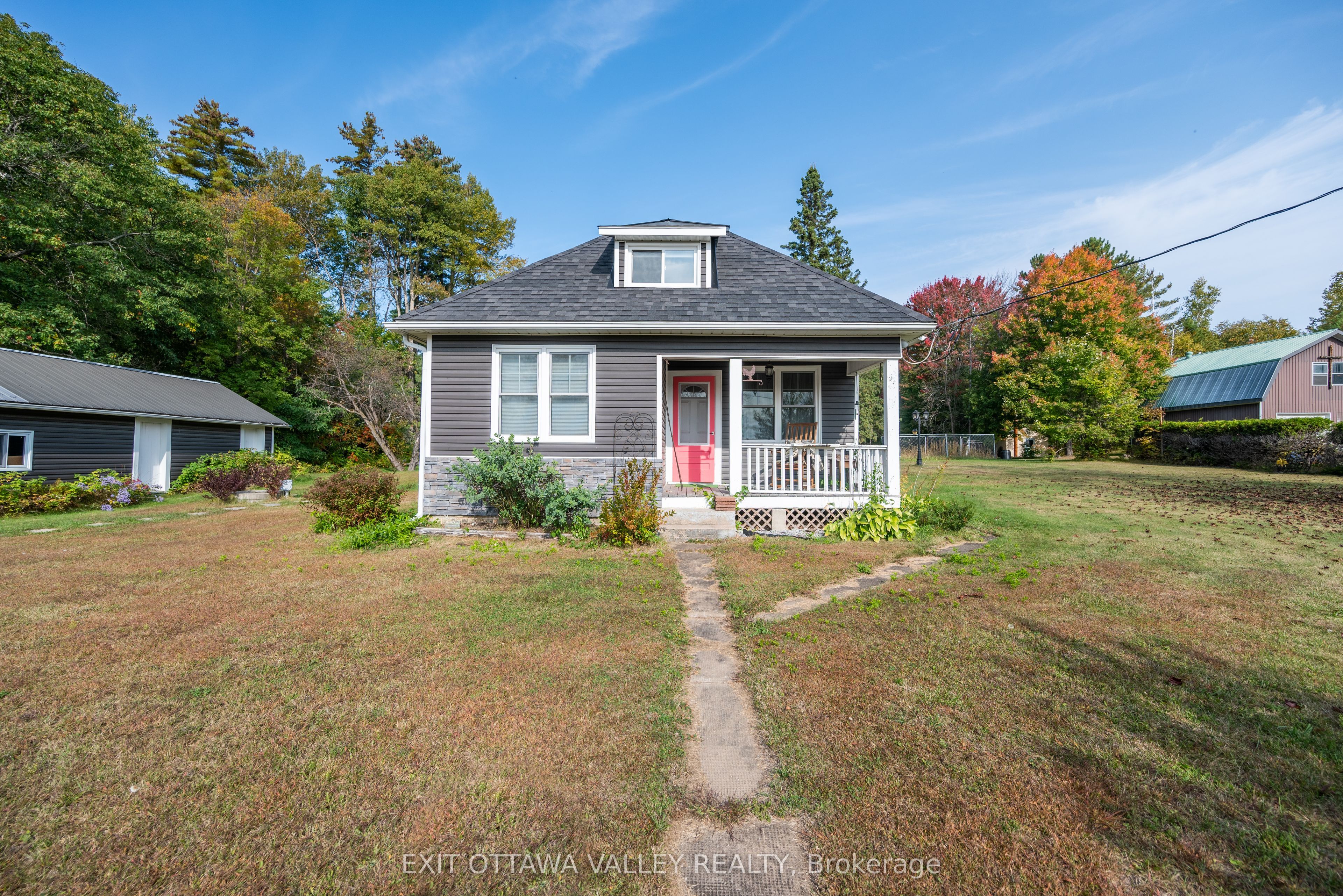 12476 60 Highway, North Algona Wilberforce, ON K0J 1X0 photo 2